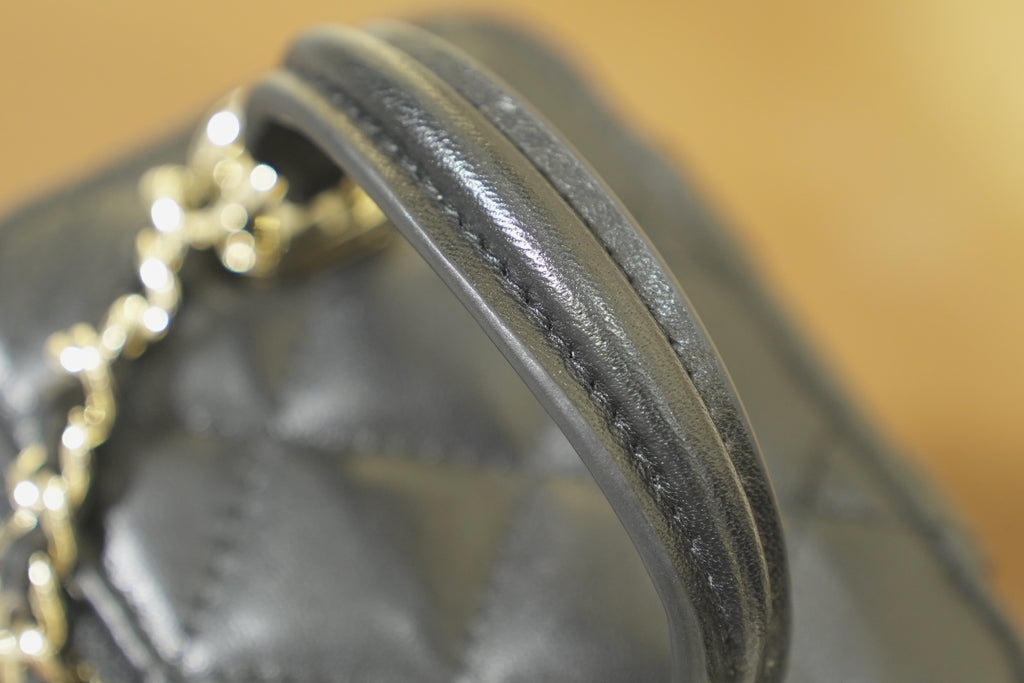 Chanel | Vanity Case Mini – Lambskin Leather – Black – Gold Hardware