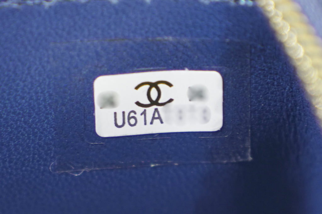 Chanel | Vanity Case Mini – Lambskin Leather – Navy Blue – Gold Hardware