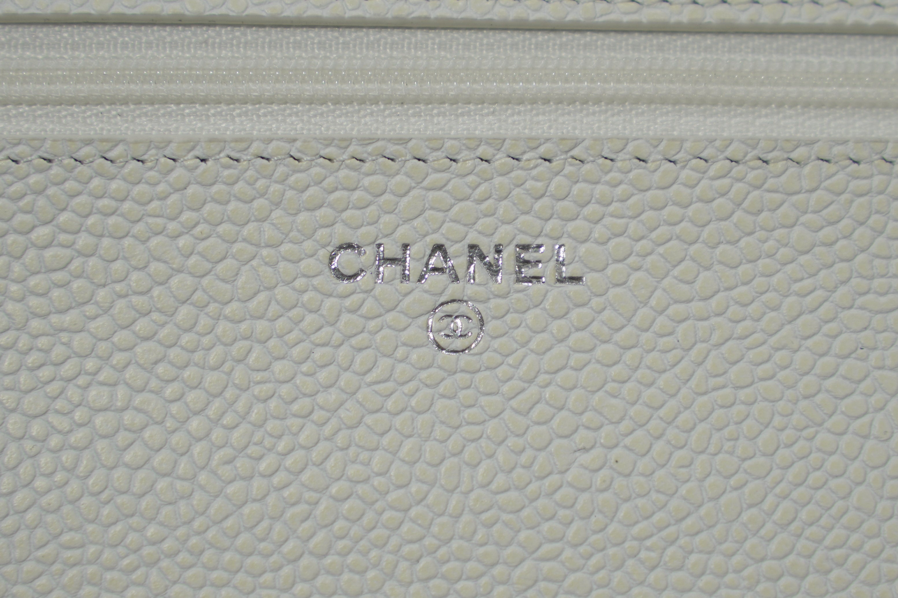 Chanel | Wallet on Chain (WOC) – White Lambskin – Silver Hardware