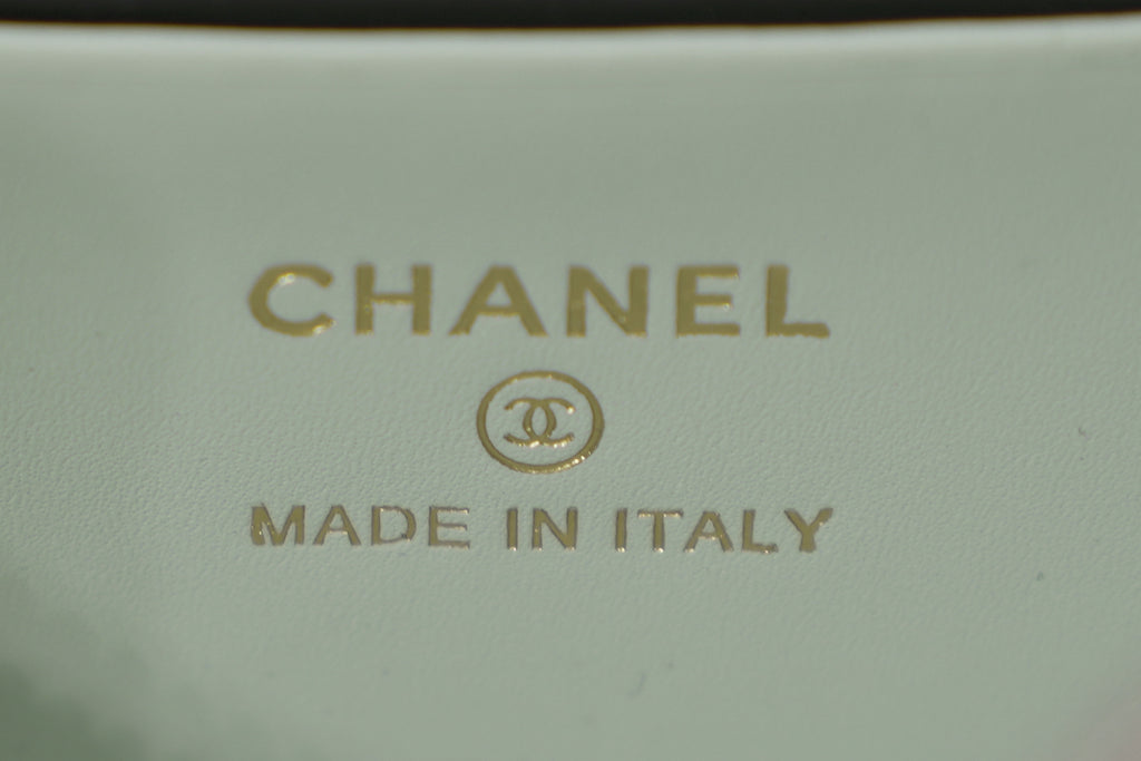 Chanel | Small Vanity Case with Top Handle – Light Blue Caviar – Gold Hardware