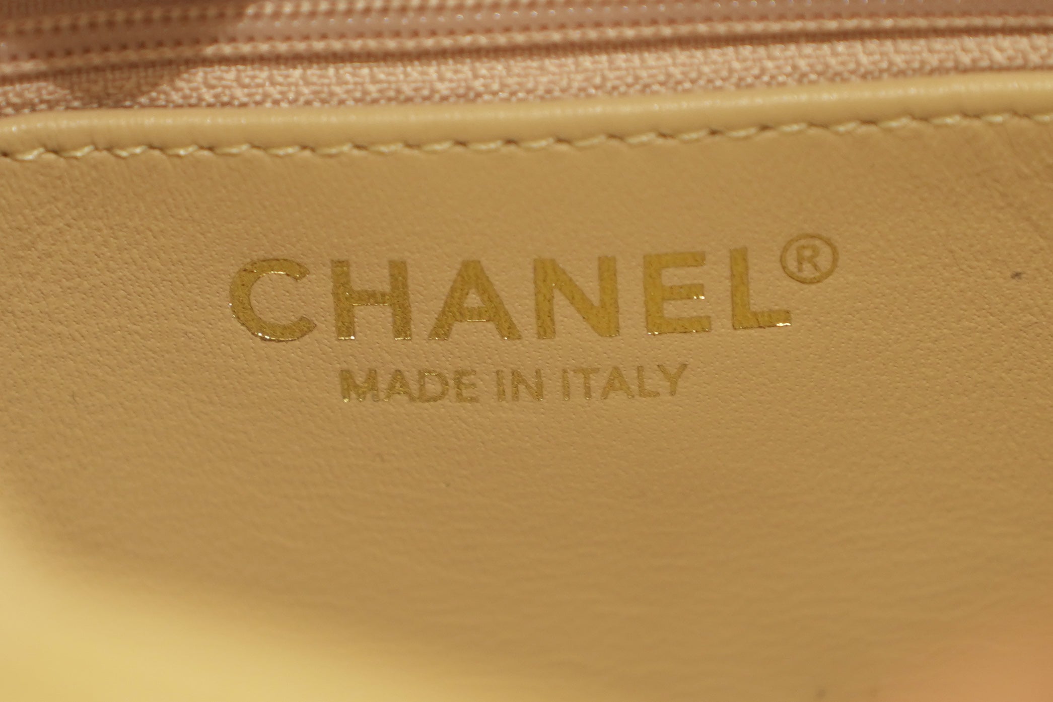 Chanel | Small Kelly – Lambskin Leather – Beige – Gold Hardware