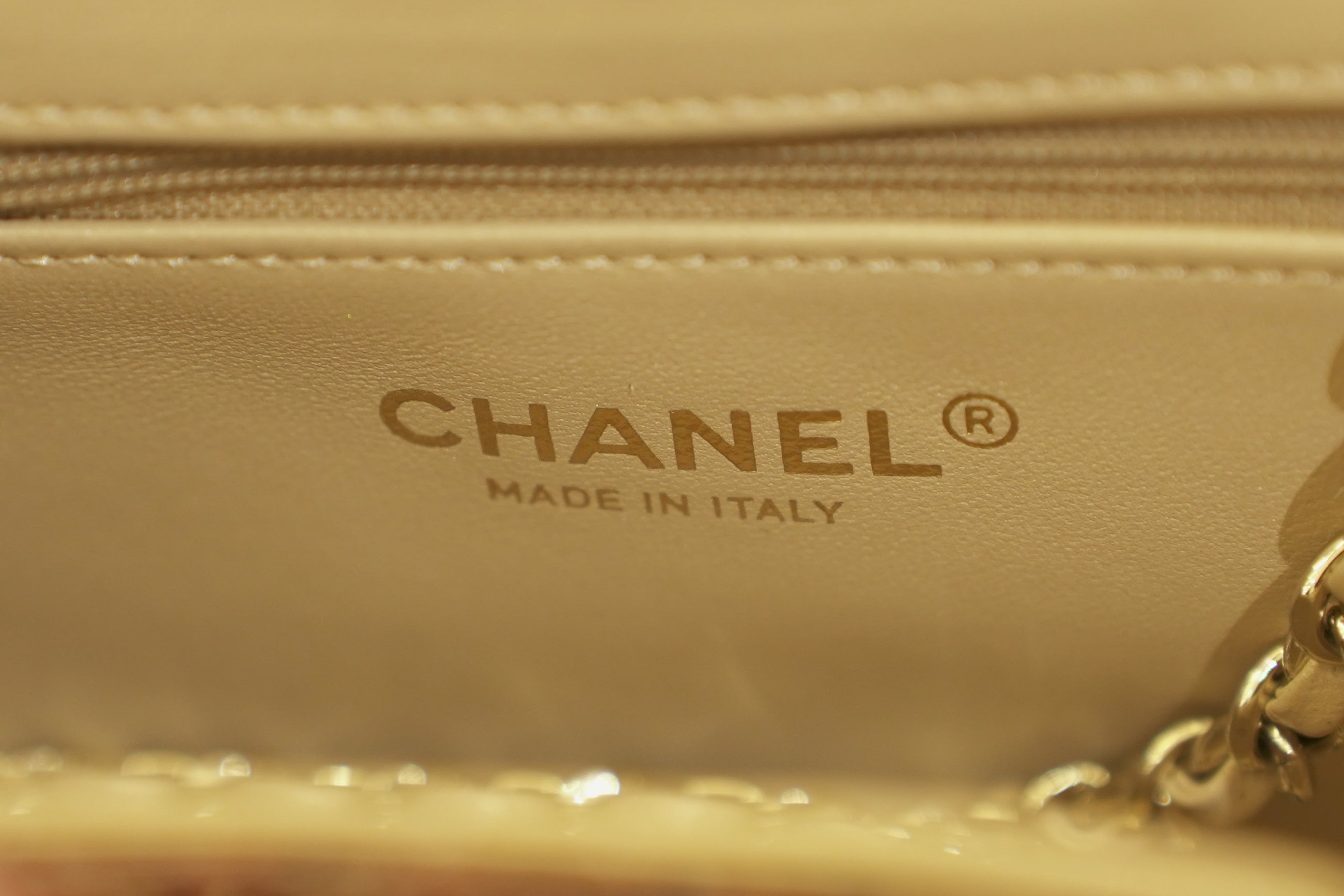 Chanel | Small Kelly – Metallic Gold Patent Leather – Gold Hardware