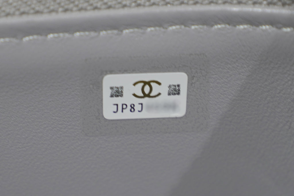 Chanel | Small Vanity Case with Top Handle – Grey Lambskin – Crystal Gold Hardware