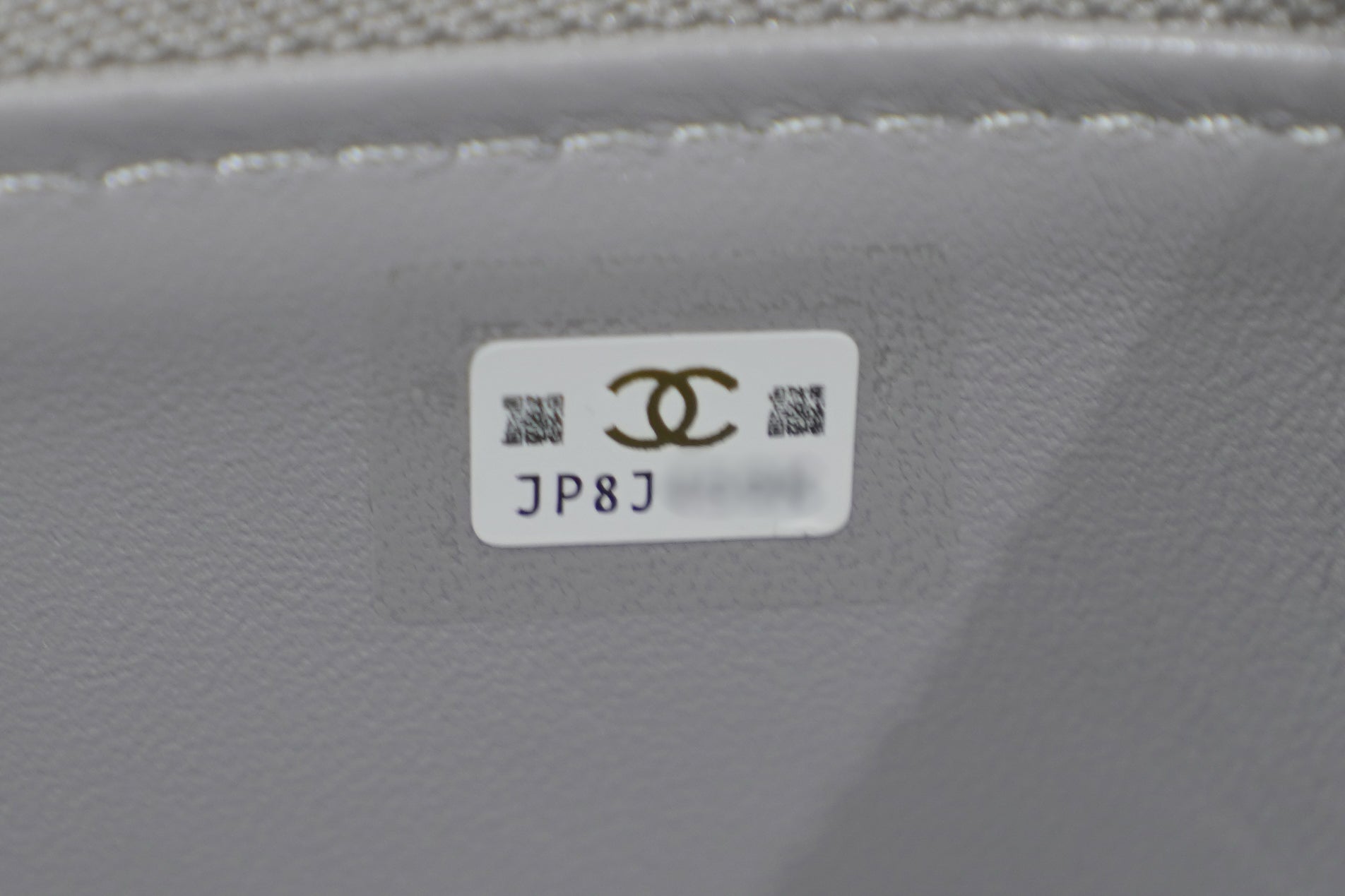 Chanel | Small Vanity Case with Top Handle – Grey Lambskin – Crystal Gold Hardware