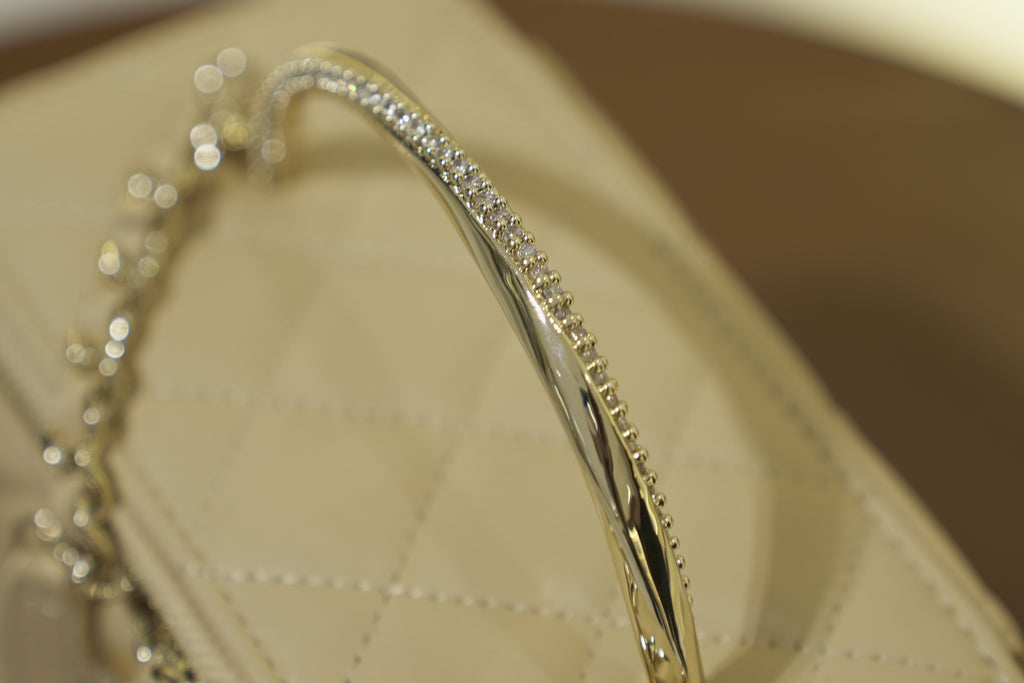 Chanel | Small Vanity Case with Top Handle – Caramel Beige Lambskin – Crystal Gold Hardware