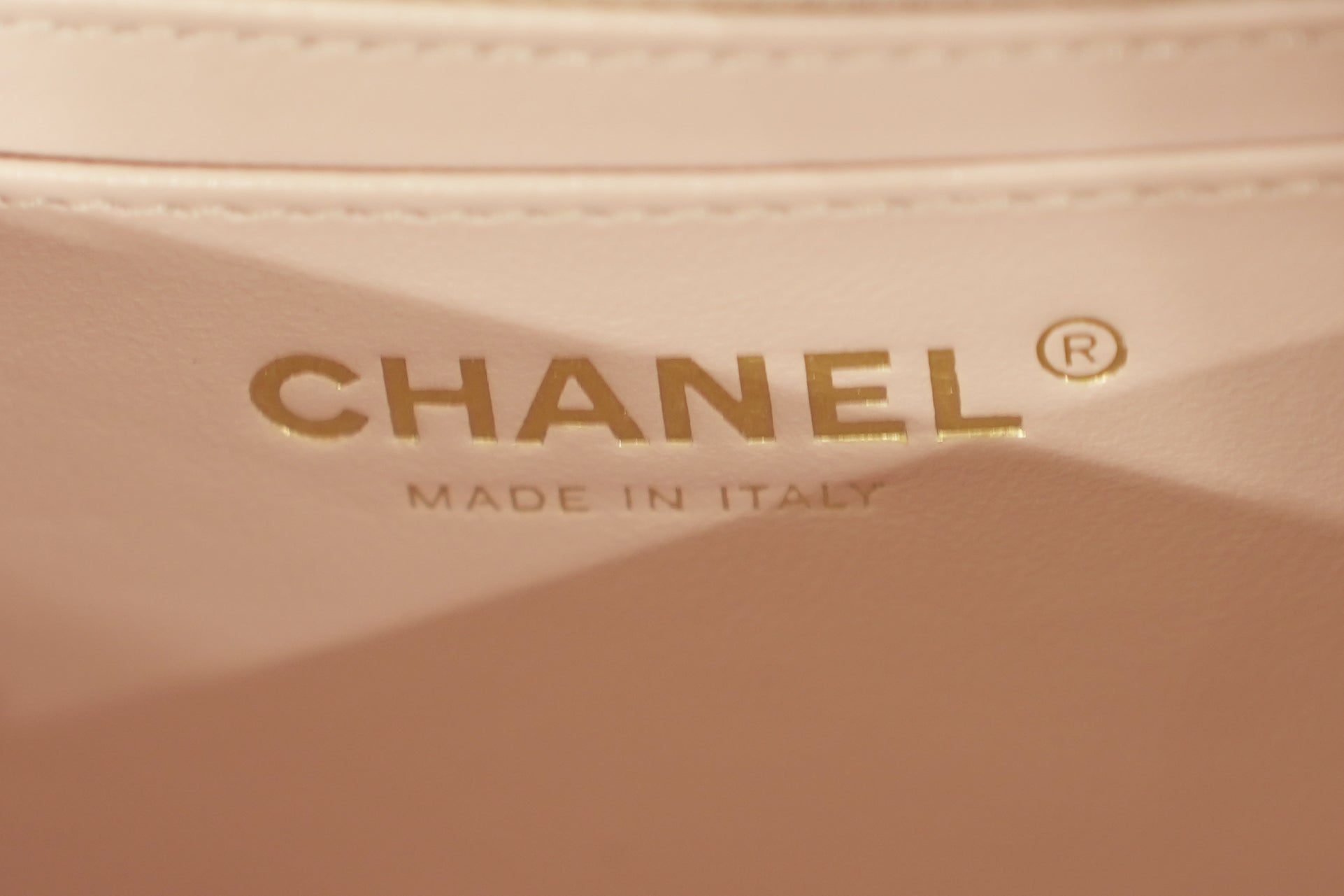 Chanel | Classic Flap Bag – Iridescent Lambskin – Pink & Lilac Gradient – Gold Hardware