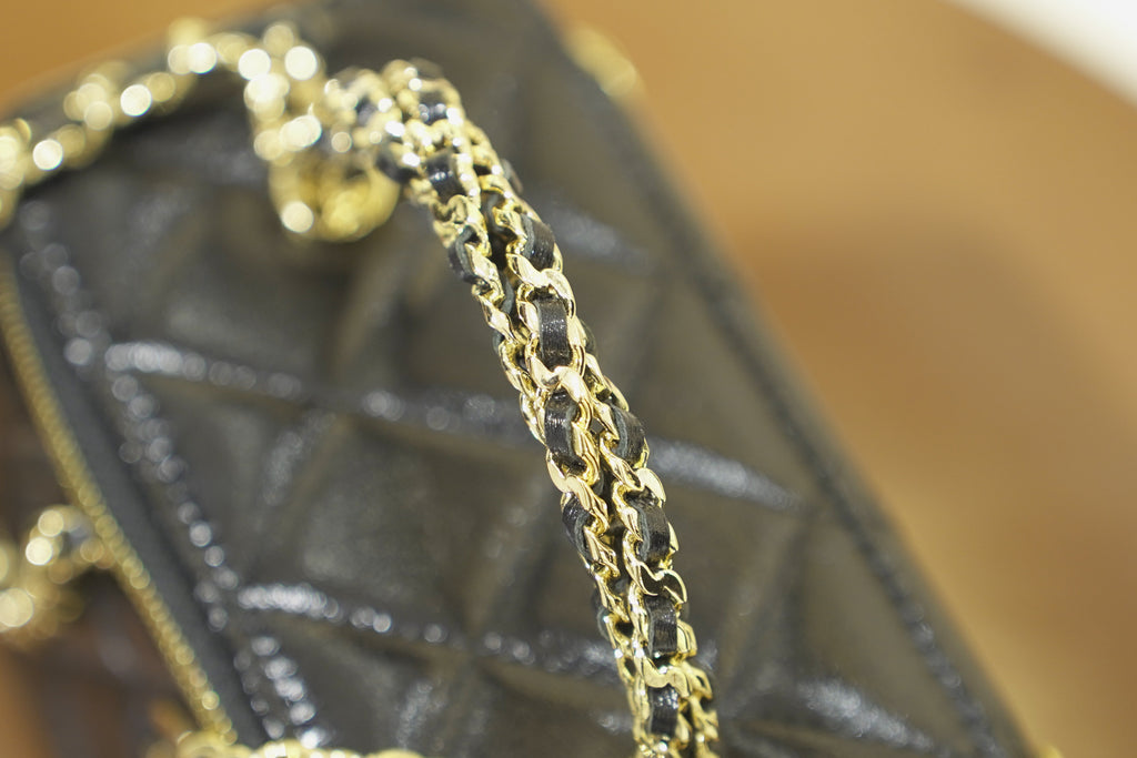 Chanel | Small Vanity Case – Black Lambskin – Classic Gold Hardware