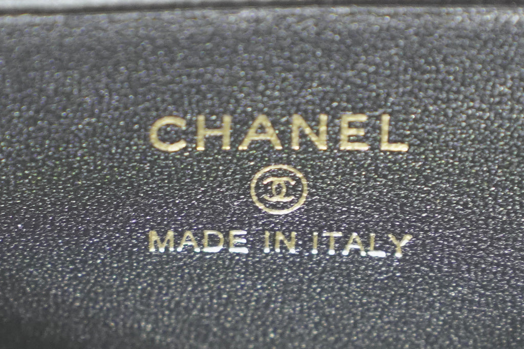 Chanel | Small Vanity Case – Black Lambskin – Crystal Gold Hardware