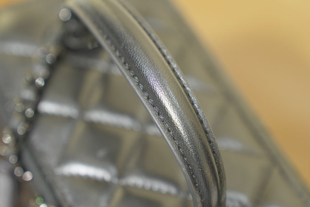 Chanel | Small Vanity Case – Black Lambskin – Matte Black Hardware