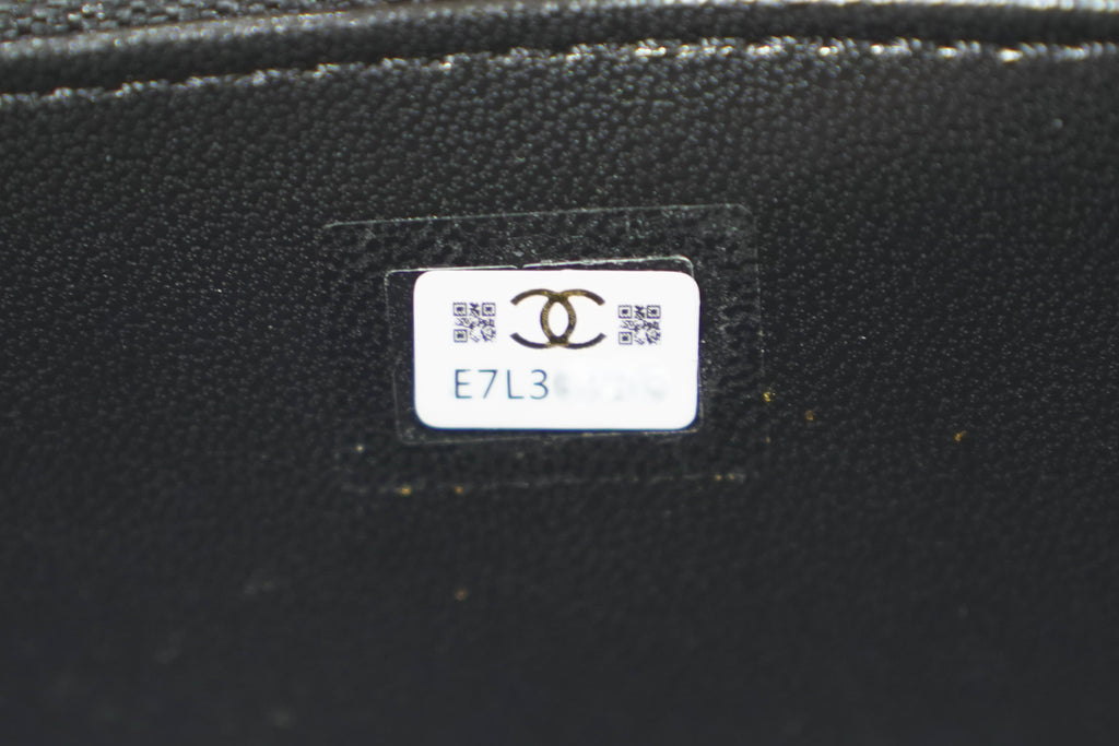 Chanel | Small Vanity Case – Black Lambskin – Beaded Gold CC Logo – Gold Hardware