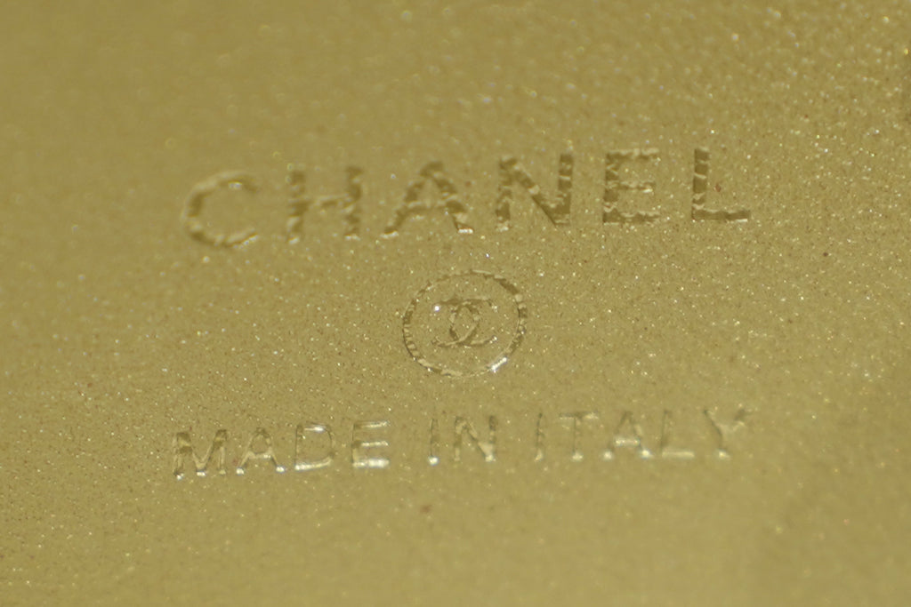 Chanel | Small Vanity Case – Black Lambskin – Gold Hardware