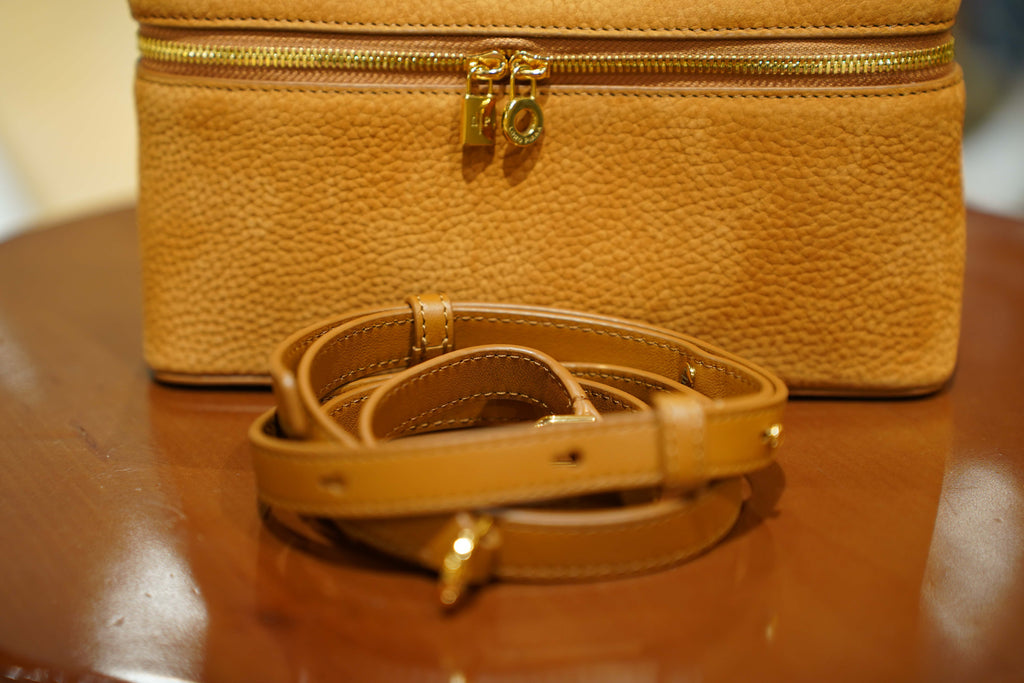 Loro Piana | Extra-Pocket-L19 – Leather – Tan – Gold Hardware