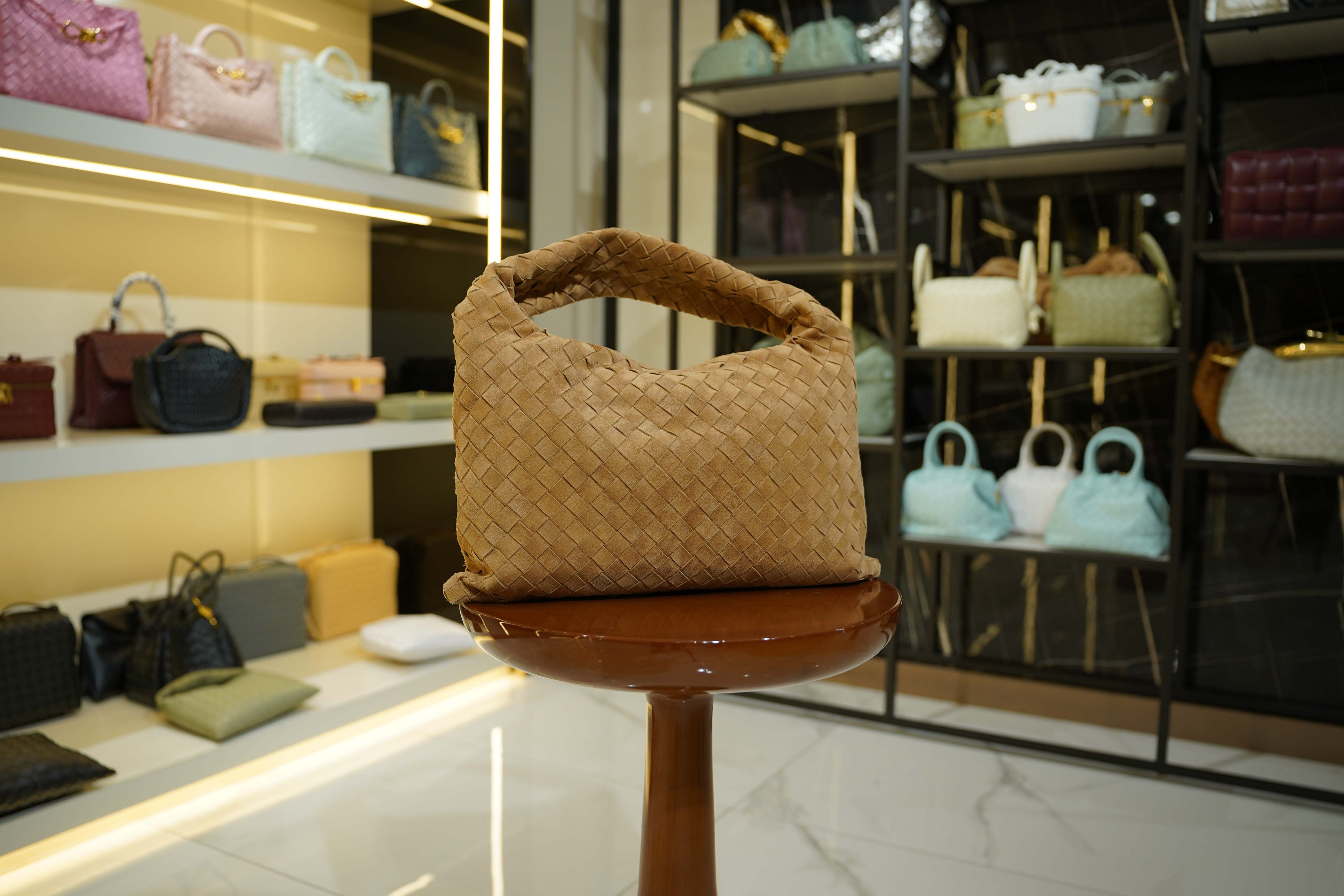 Bottega Veneta | Jodie (Large) – Intrecciato – Beige – Gold Hardware