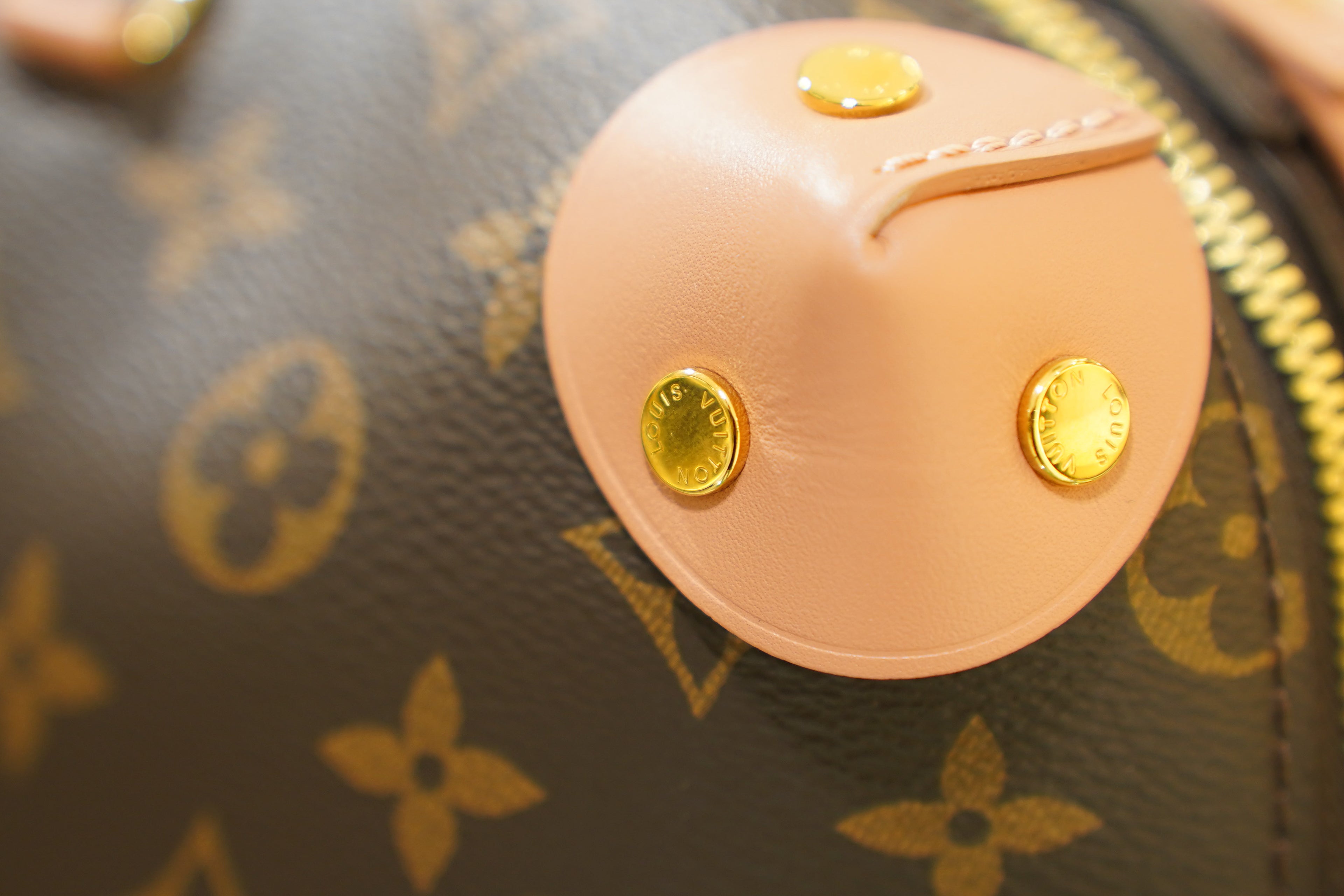 Louis Vuitton | Petite Malle – Canvas – Brown – Gold Hardware