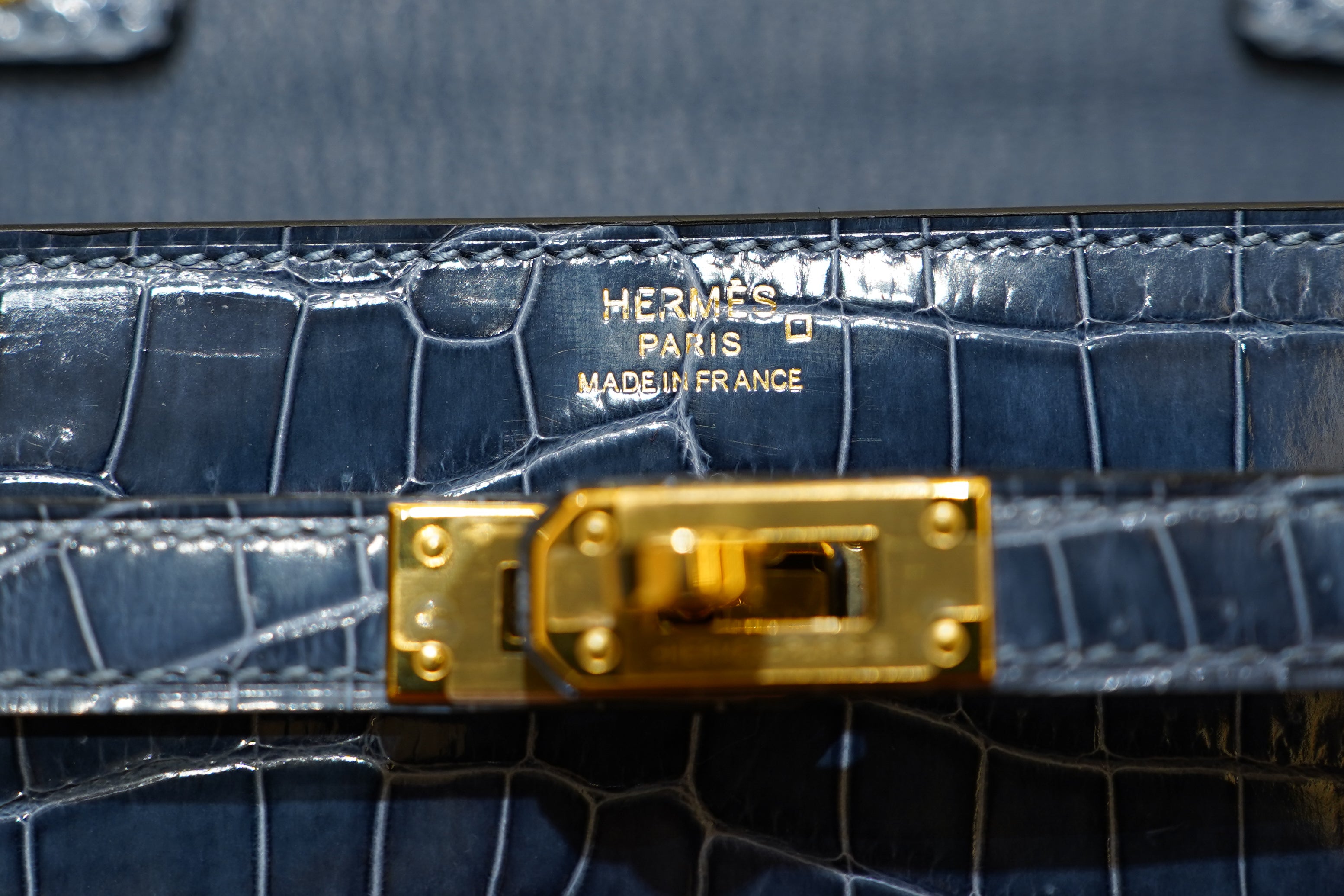Hermes | Kelly To Go Wallet – Crocodile Leather – Blue – Gold Hardware