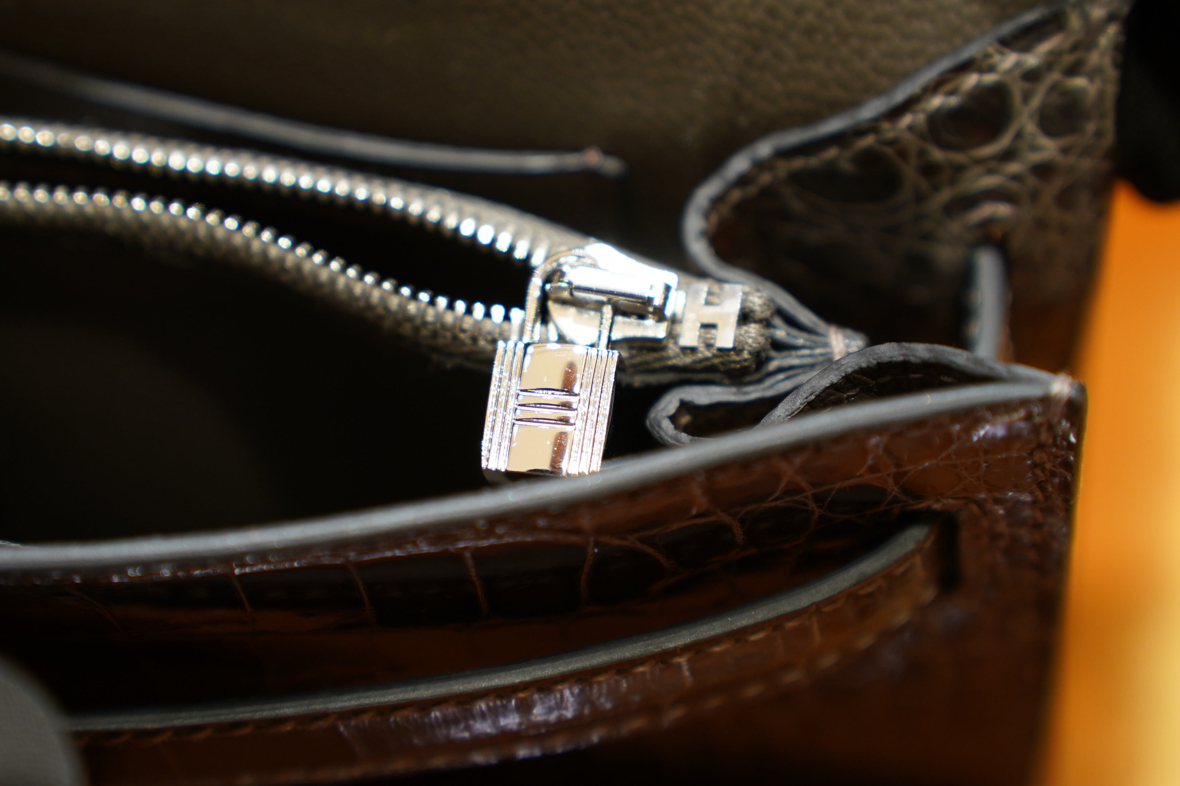 Hermes | Kelly To Go Wallet - Crocodile Leather – Grey – Silver Hardware