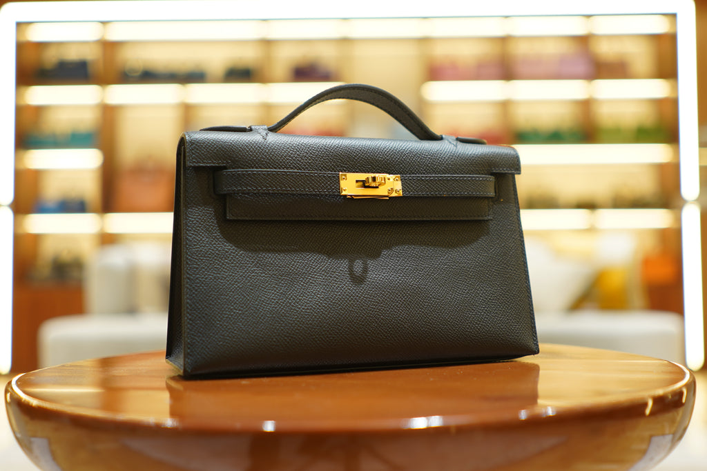 Hermes | Kelly Pochette – Epsom – Schwarz – Goldene Beschläge
