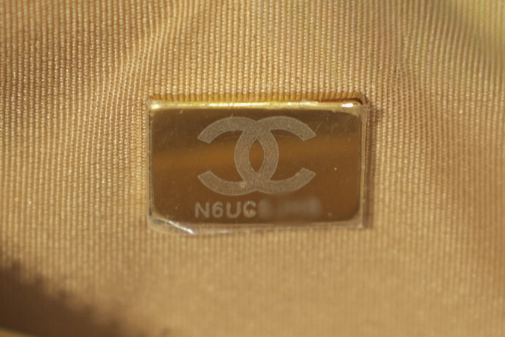 Chanel | Hobo Bag – Lambskin – Beige – Gold Hardware