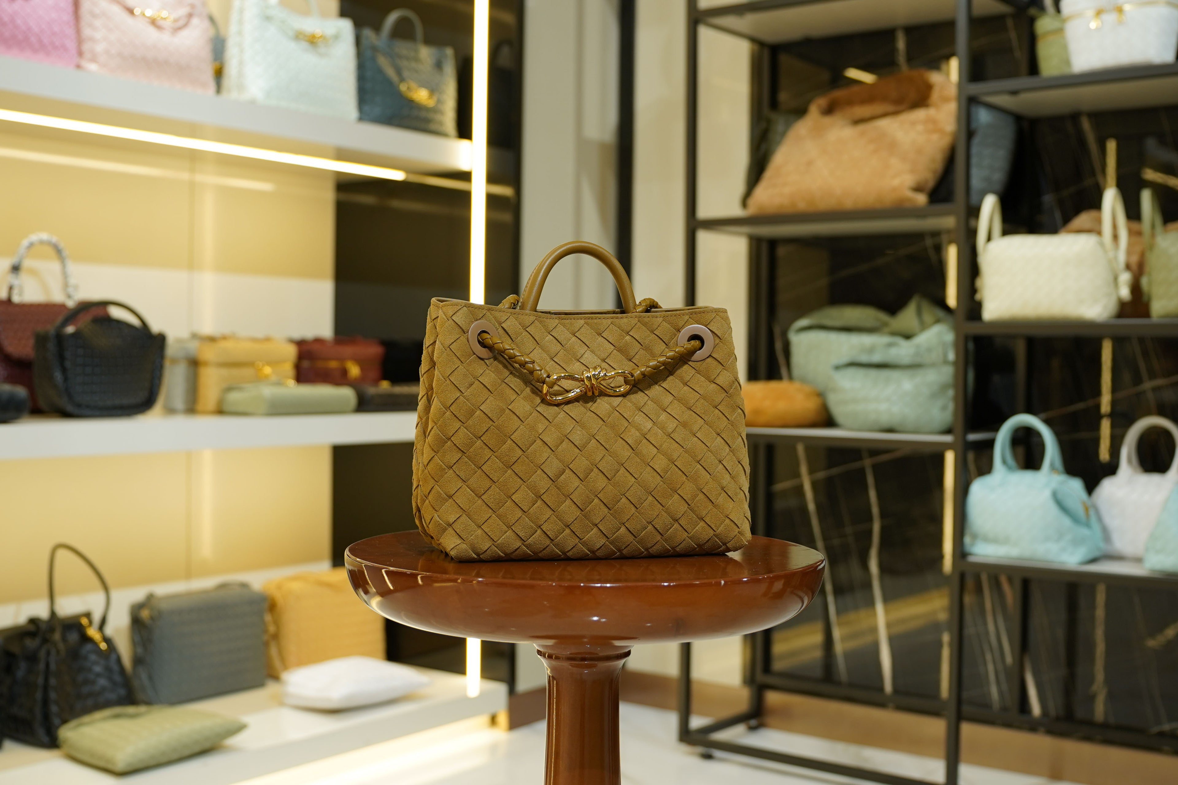 Bottega Veneta | Andiamo – Intrecciato – Verde Oliva – Gold Hardware