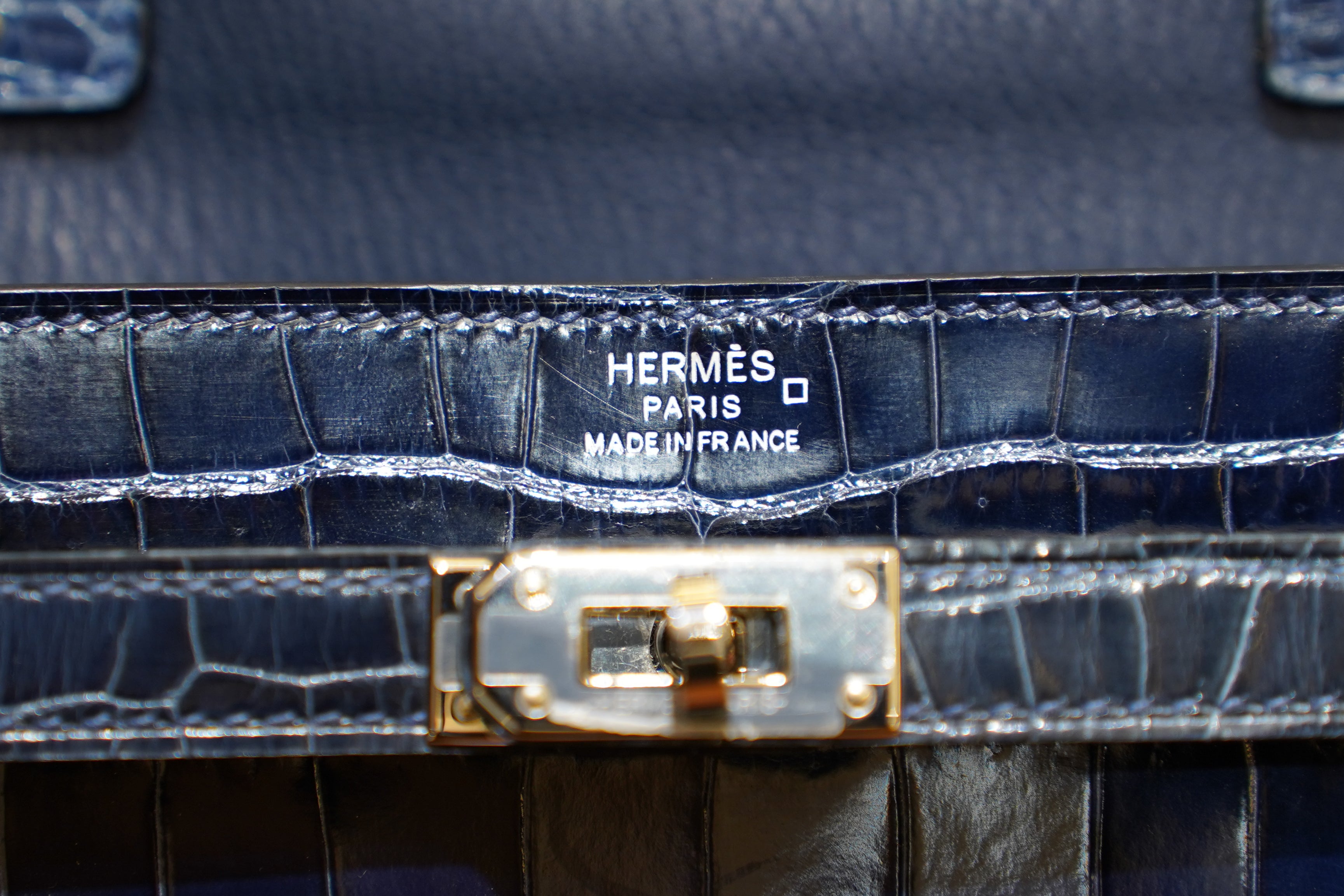 Hermes | Kelly To Go Wallet – Crocodile Leather – Black – Gold Hardware