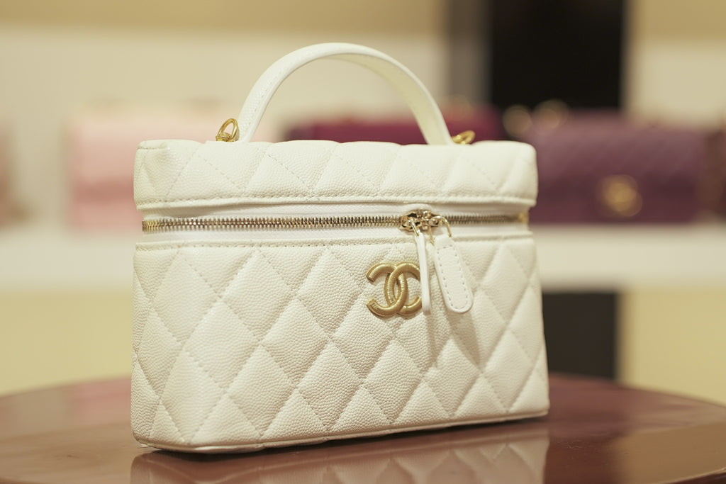Chanel | Vanity Medium – Leather – White – Gold Hardware