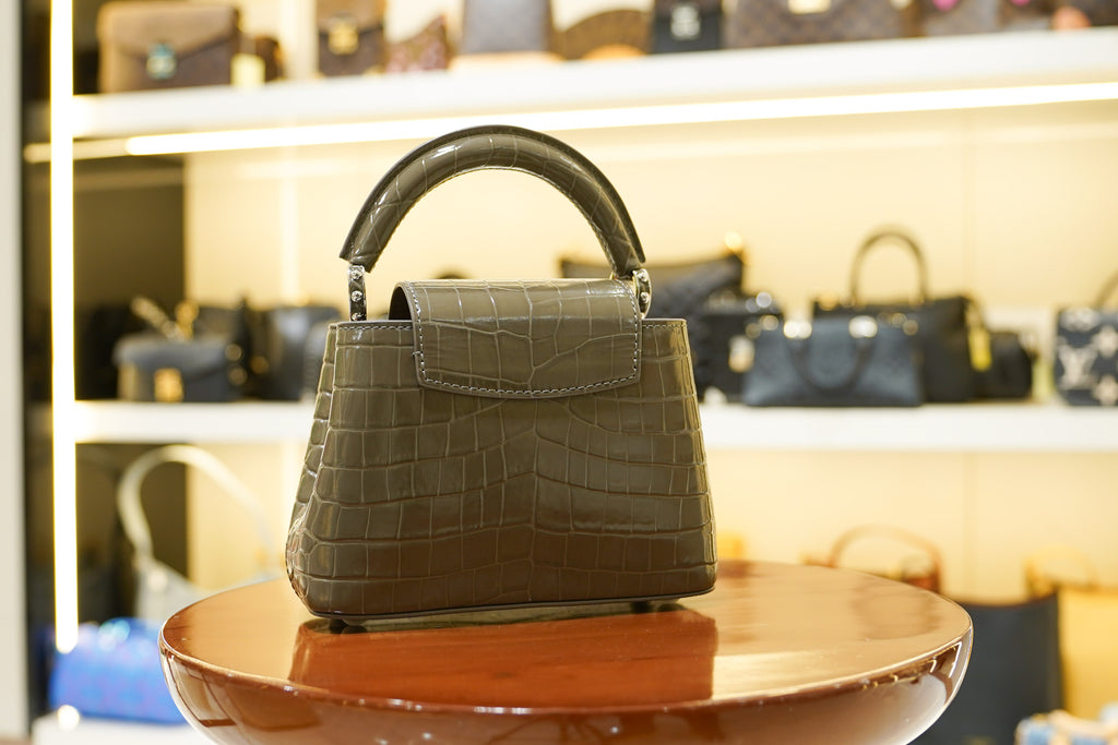 Louis Vuitton | Capucines Medium – Leather – Grey – Silver Hardware