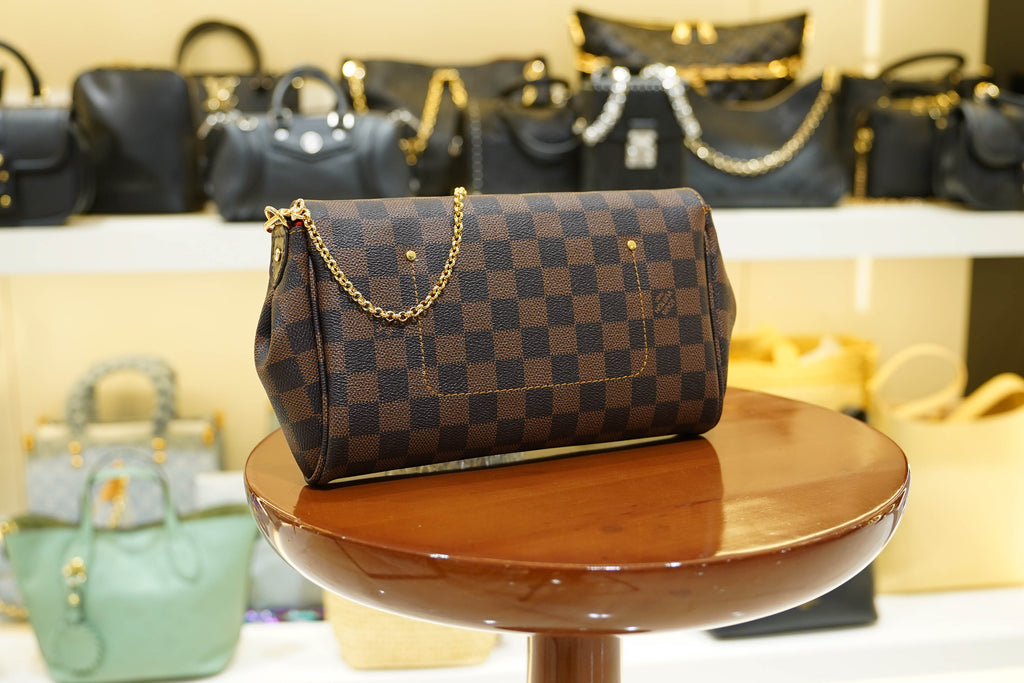 Louis Vuitton | Pochette Métis – Canvas – Damier Ebene – Gold Hardware