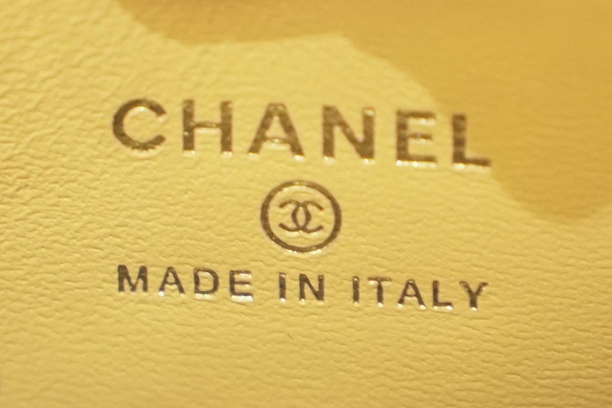 Chanel | Hobo Bag – Lambskin – Beige – Gold Hardware