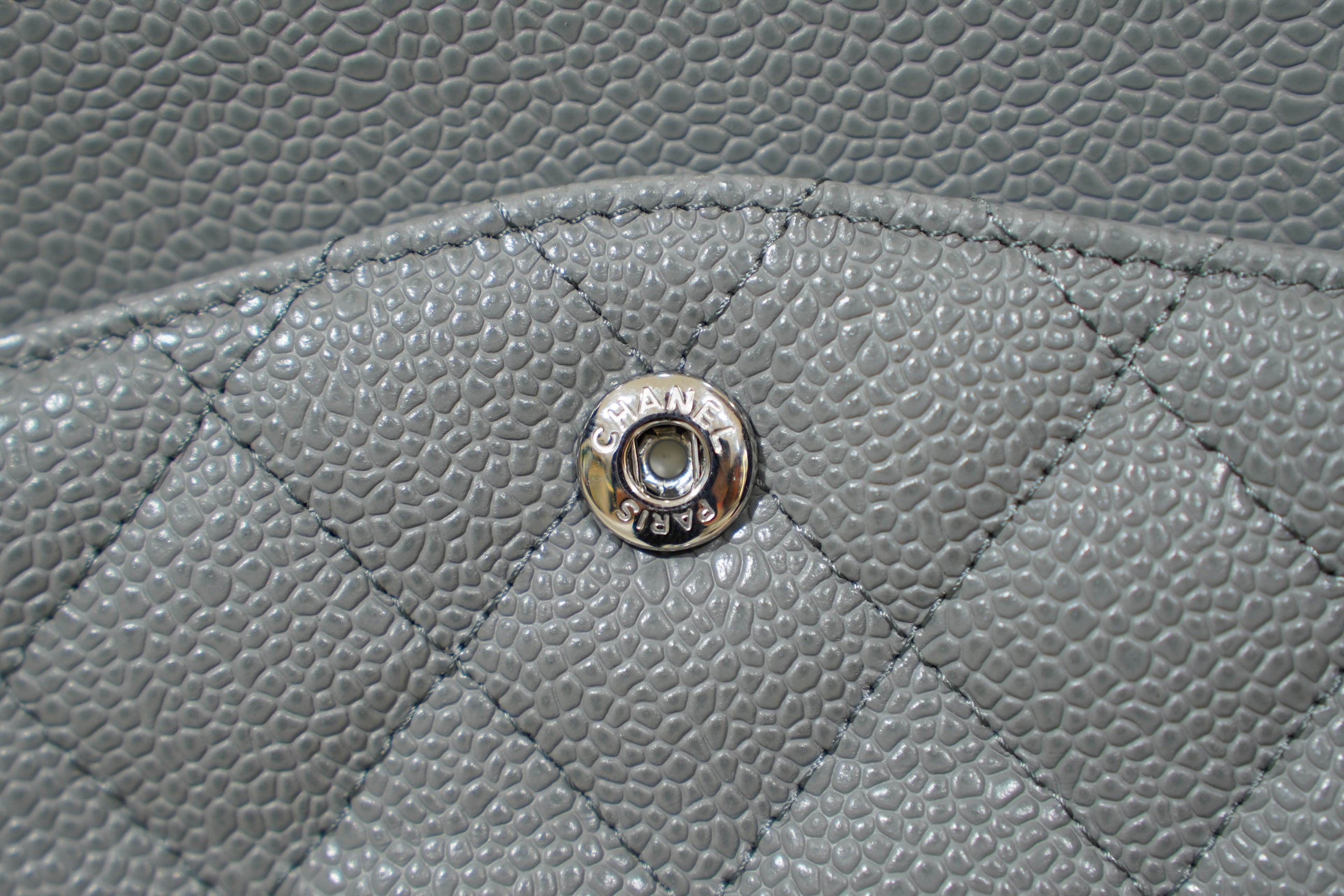 Chanel | Classic Flap Bag – Medium – Leather – Grey – Silver Hardware