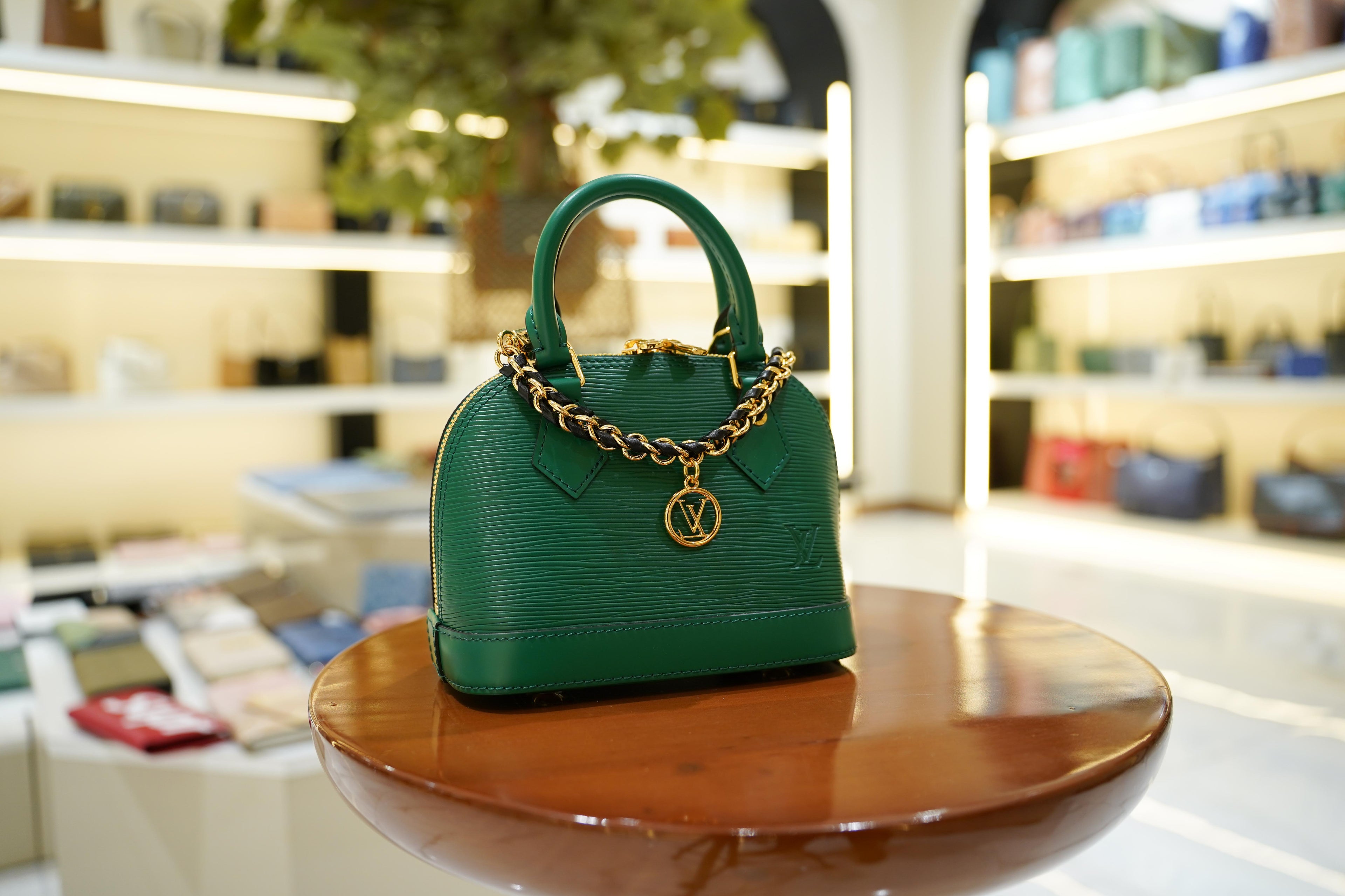 Louis Vuitton | Alma BB – Epi Leather – Green – Gold Hardware