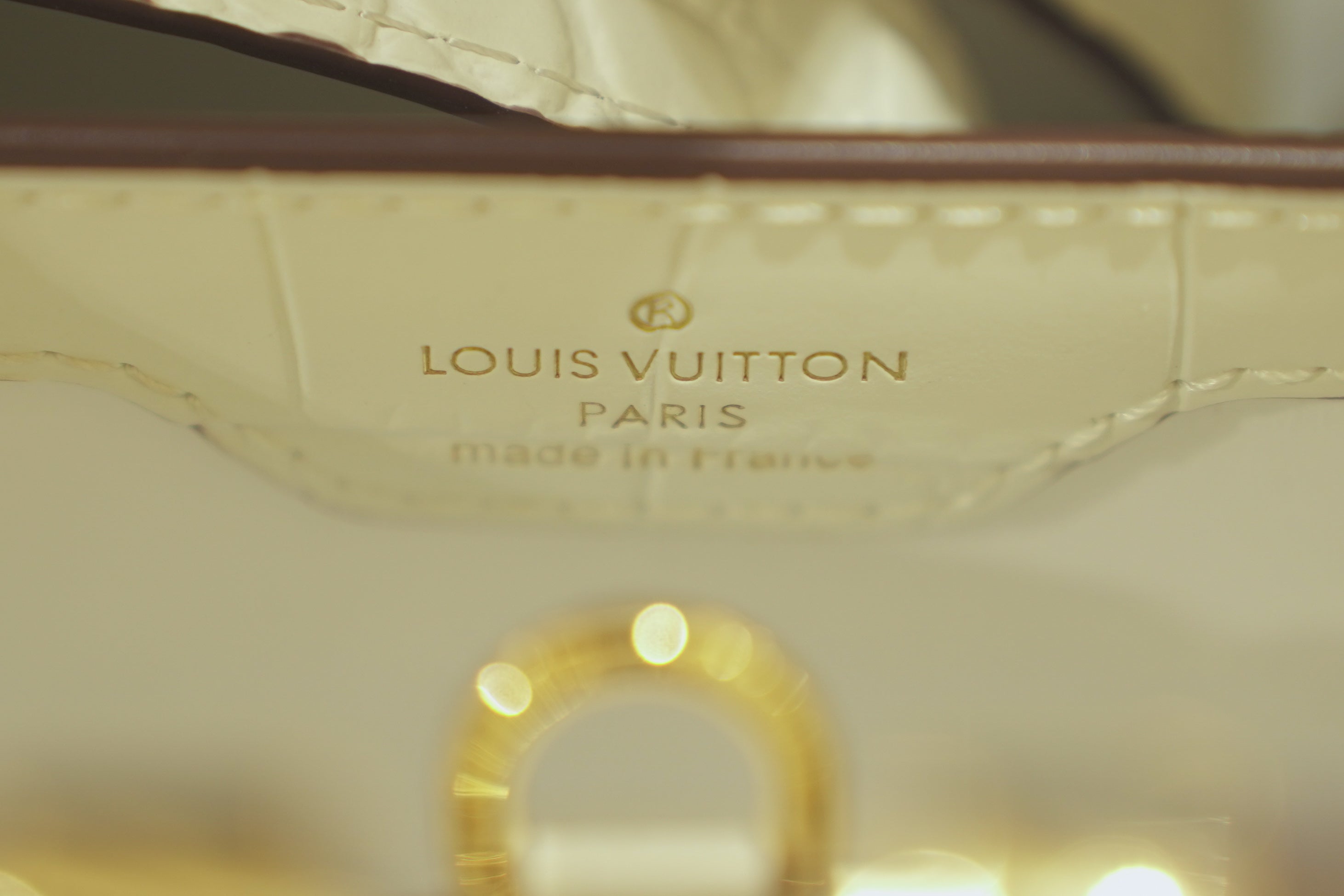 Louis Vuitton | Capucines – Crocodile Leather – White – Gold Hardware