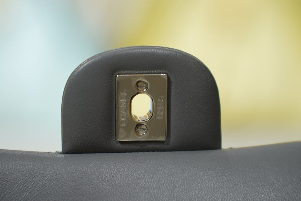 Chanel | Classic Flap Bag – Medium – Lambskin Leather – Grey – Silver Hardware