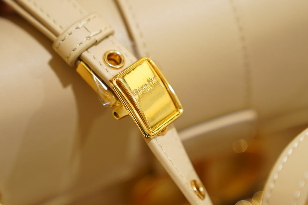 Dior | Dior 30 Montaigne – Leather – Beige – Gold Hardware