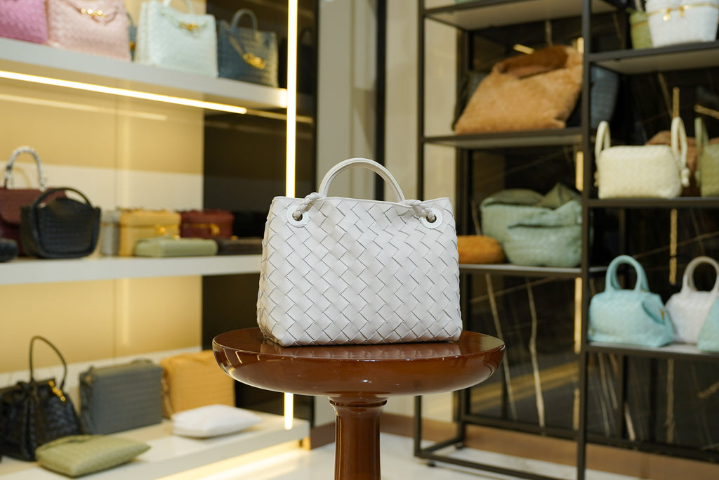 Bottega Veneta | Andiamo – Intrecciato – White – Gold Hardware