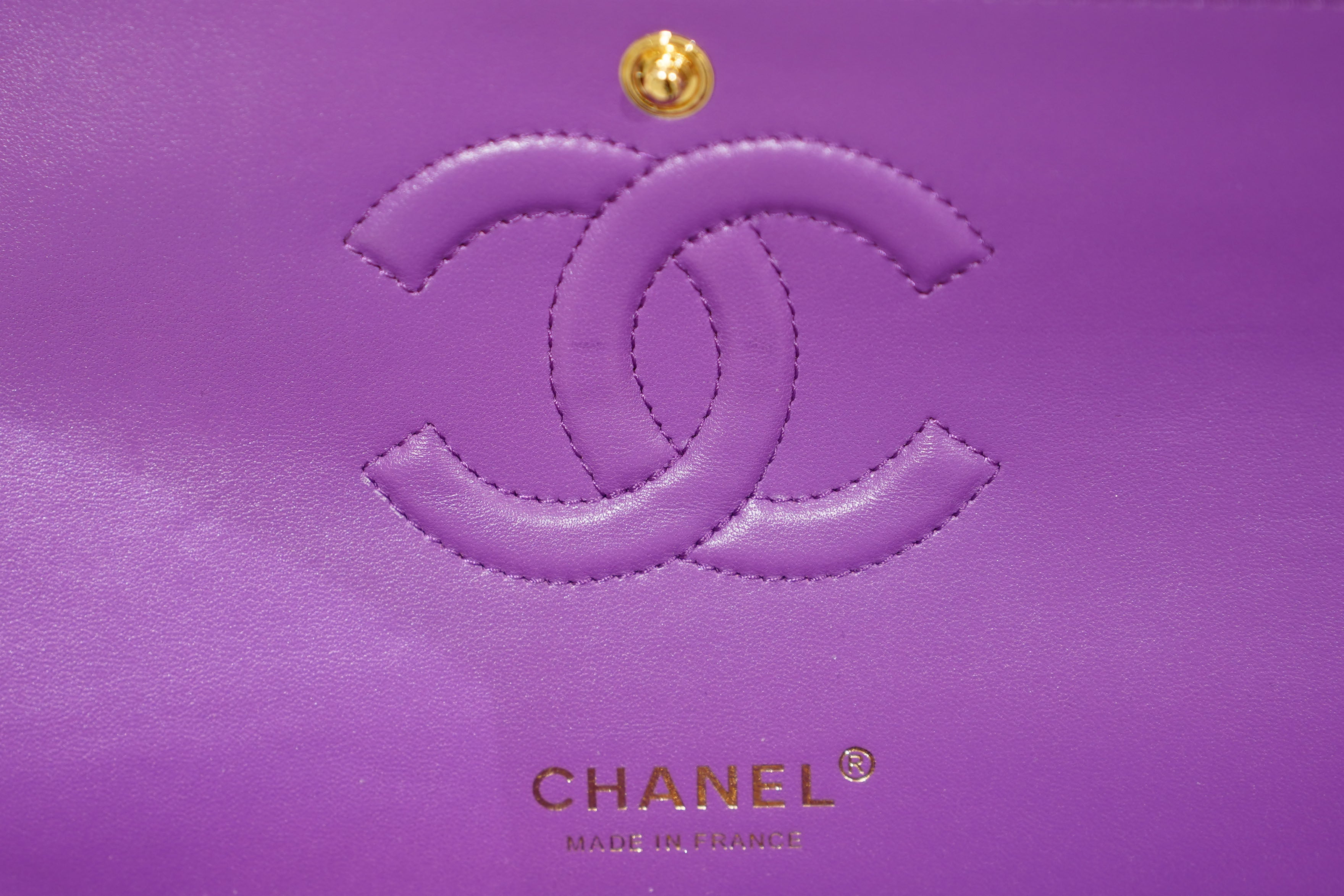Chanel | Classic Flap Bag – Medium – Lambskin – Purple – Gold Hardware