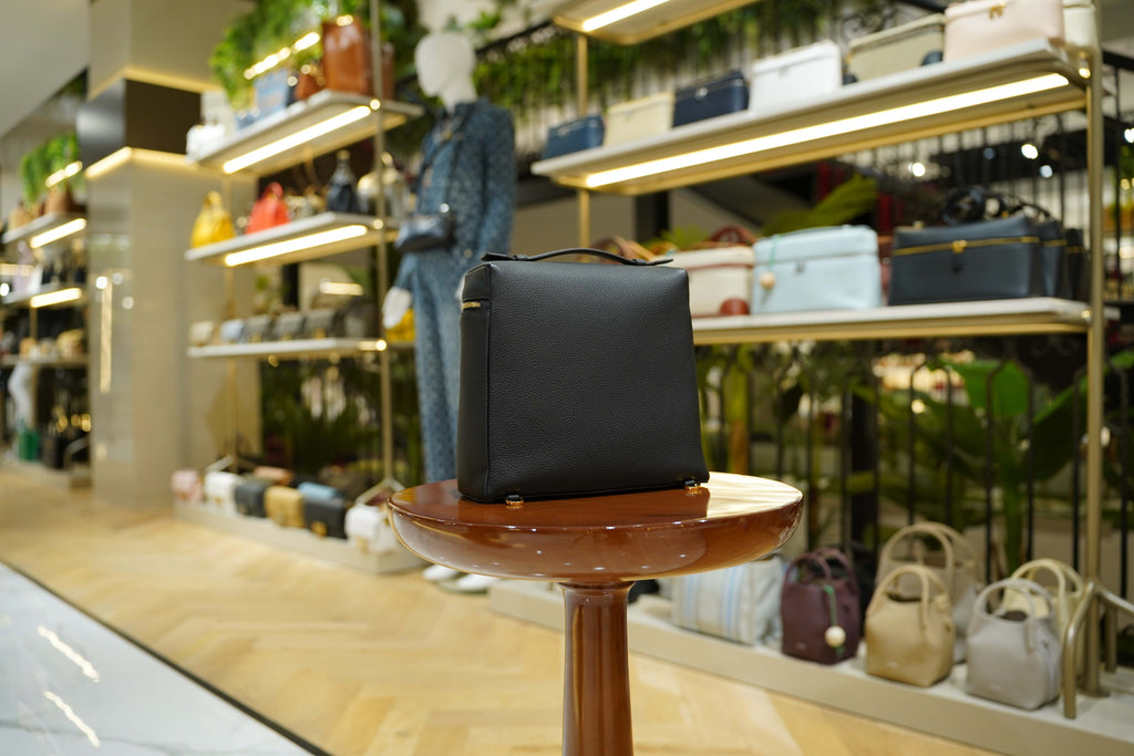 Loro Piana | Extra-Pocket-Backpack-L23.5 – Leather – Black – Gold Hardware