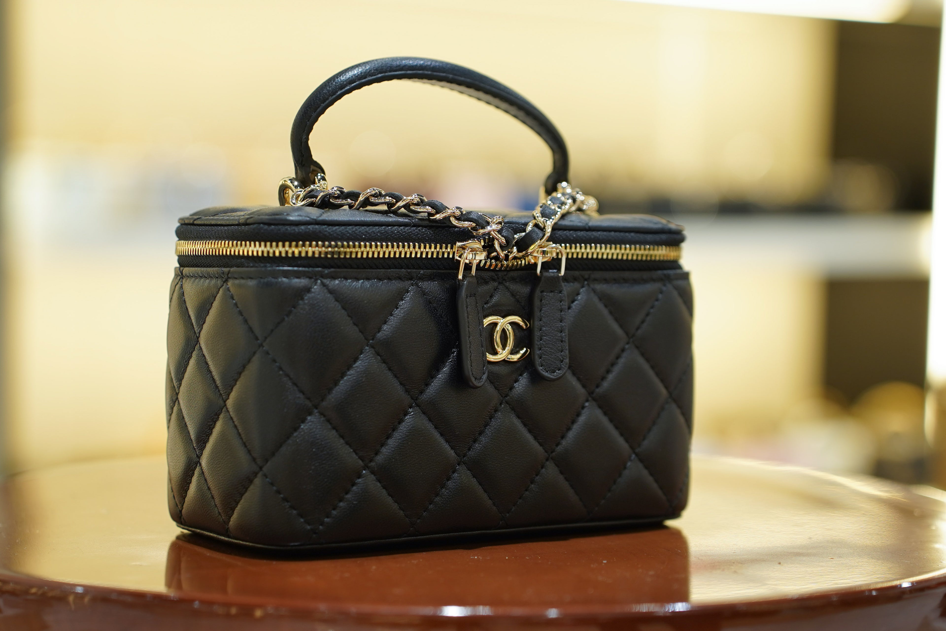 Chanel | Small Vanity – Lambskin – Black – Gold Hardware