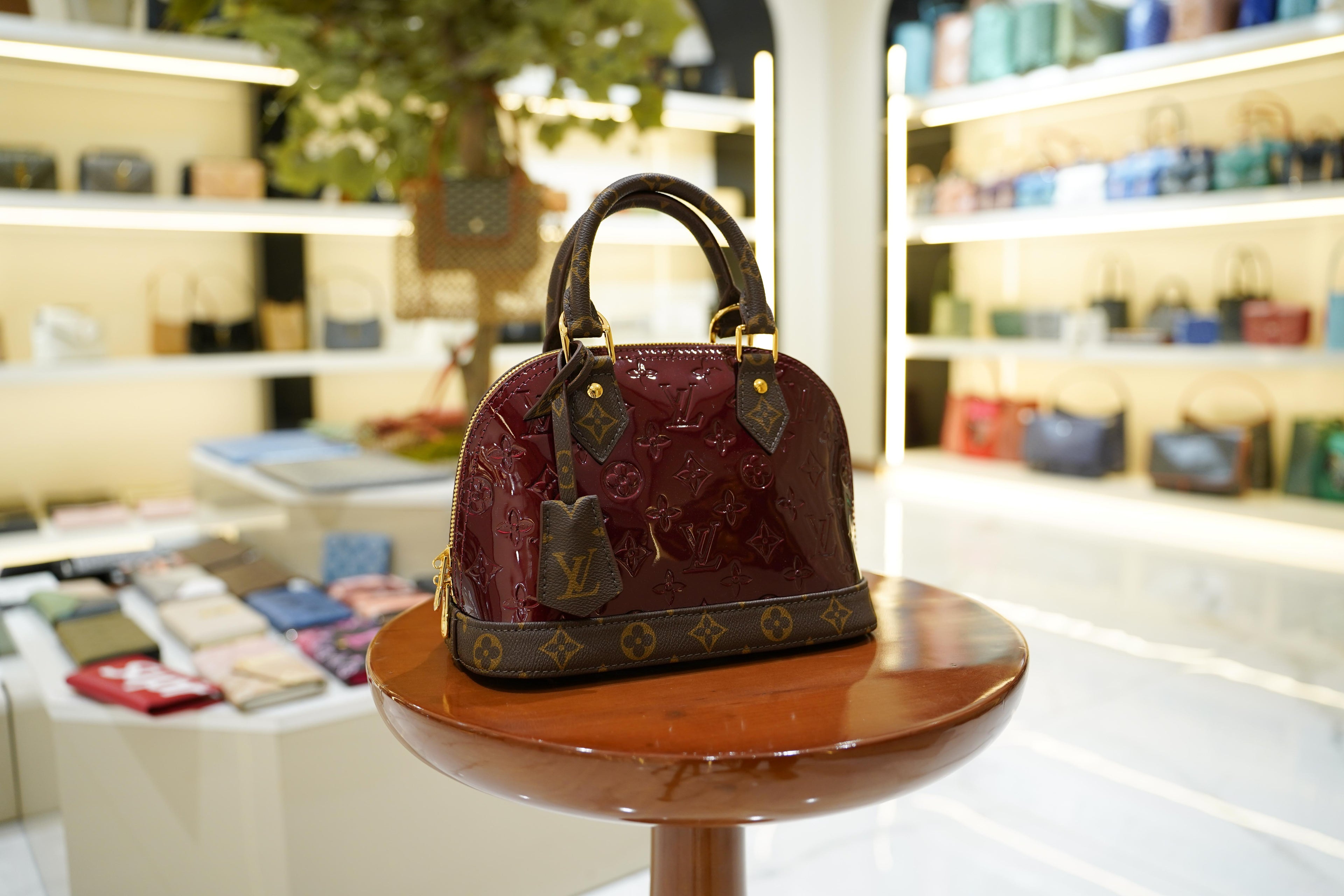 Louis Vuitton | Alma BB – Patent Leather – Rouge Vernis – Gold Hardware