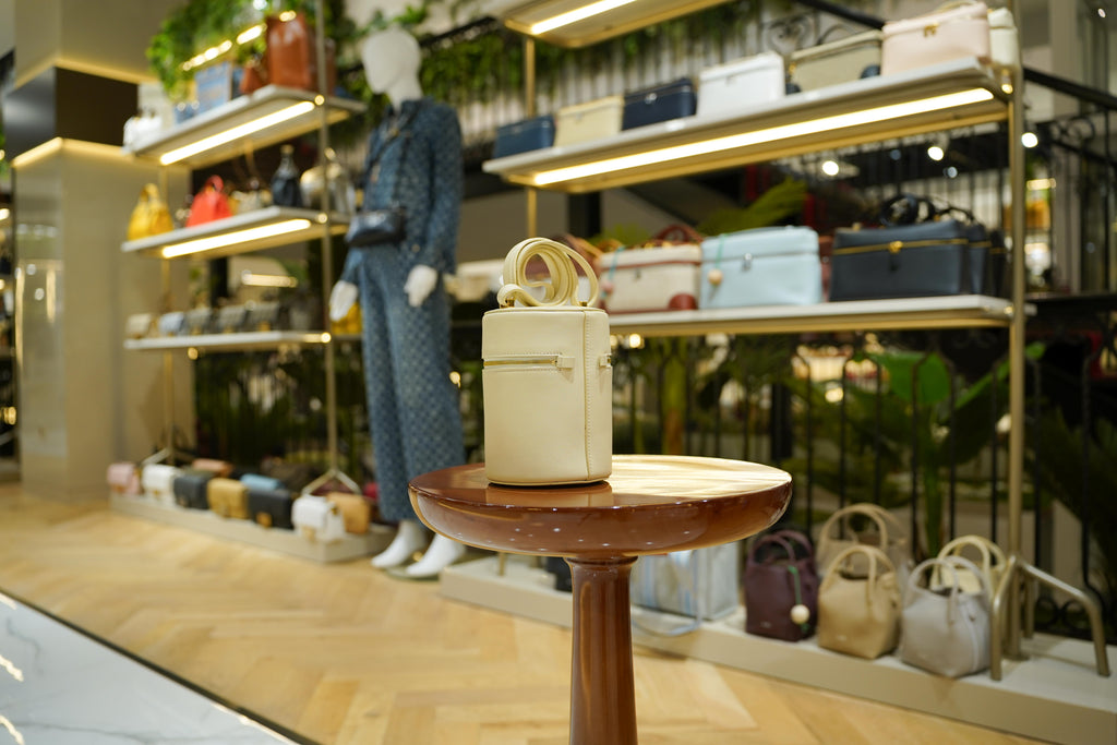 Loro Piana | Extra-Case – Leather – Cream – Gold Hardware