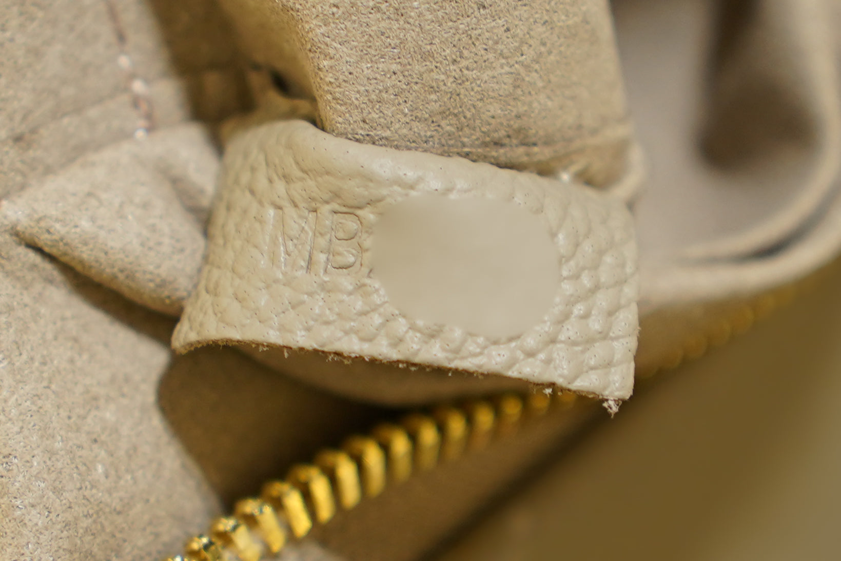 Louis Vuitton | Hobo Bag – Leather – Beige – Gold Hardware