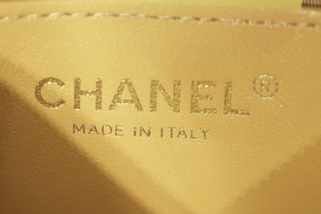 Chanel | Hobo Bag – Lambskin – Beige – Gold Hardware