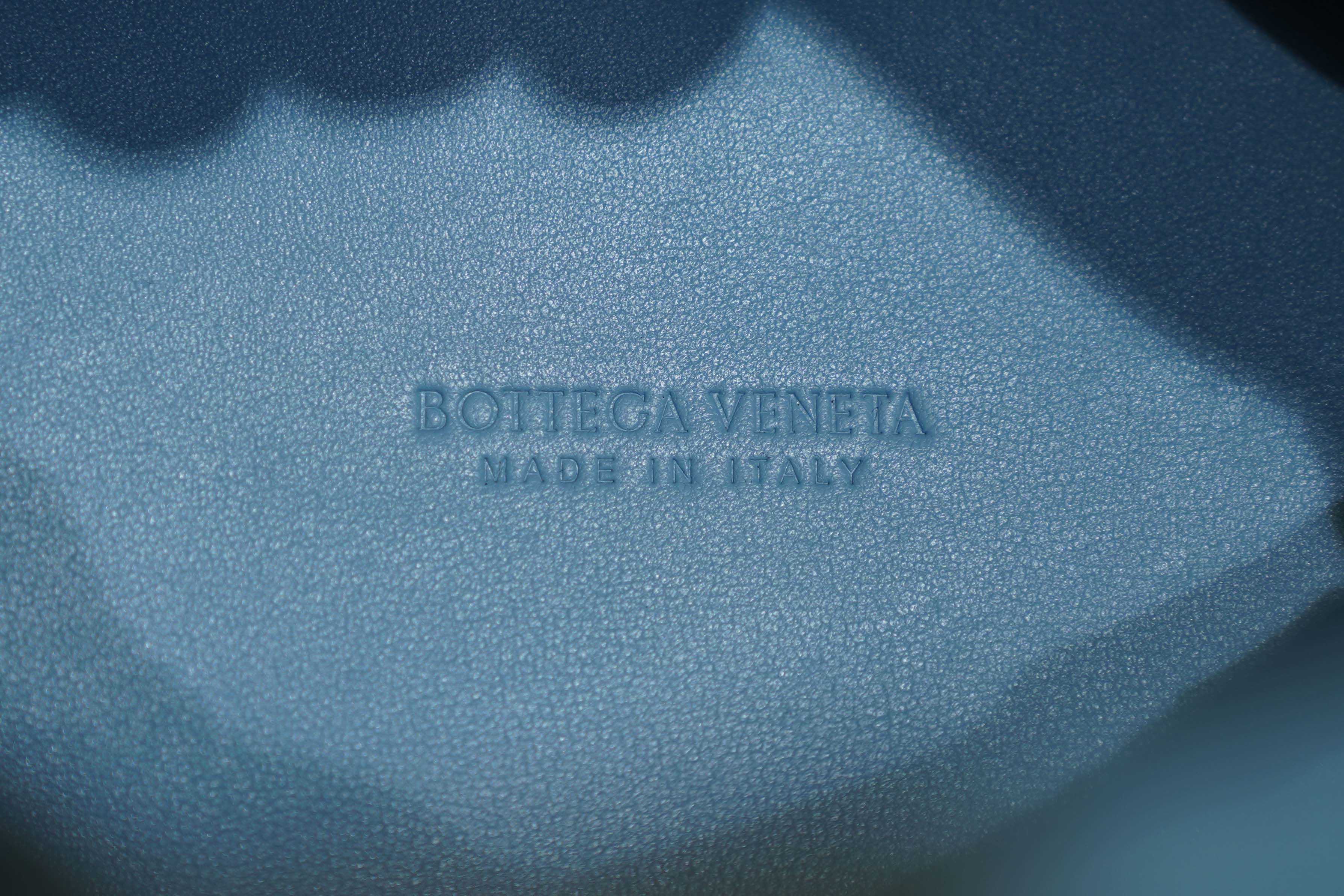Bottega Veneta | Andiamo – Intrecciato – Light Blue – Gold Hardware
