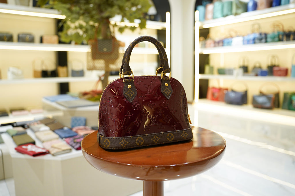 Louis Vuitton | Alma BB – Patent Leather – Rouge Vernis – Gold Hardware