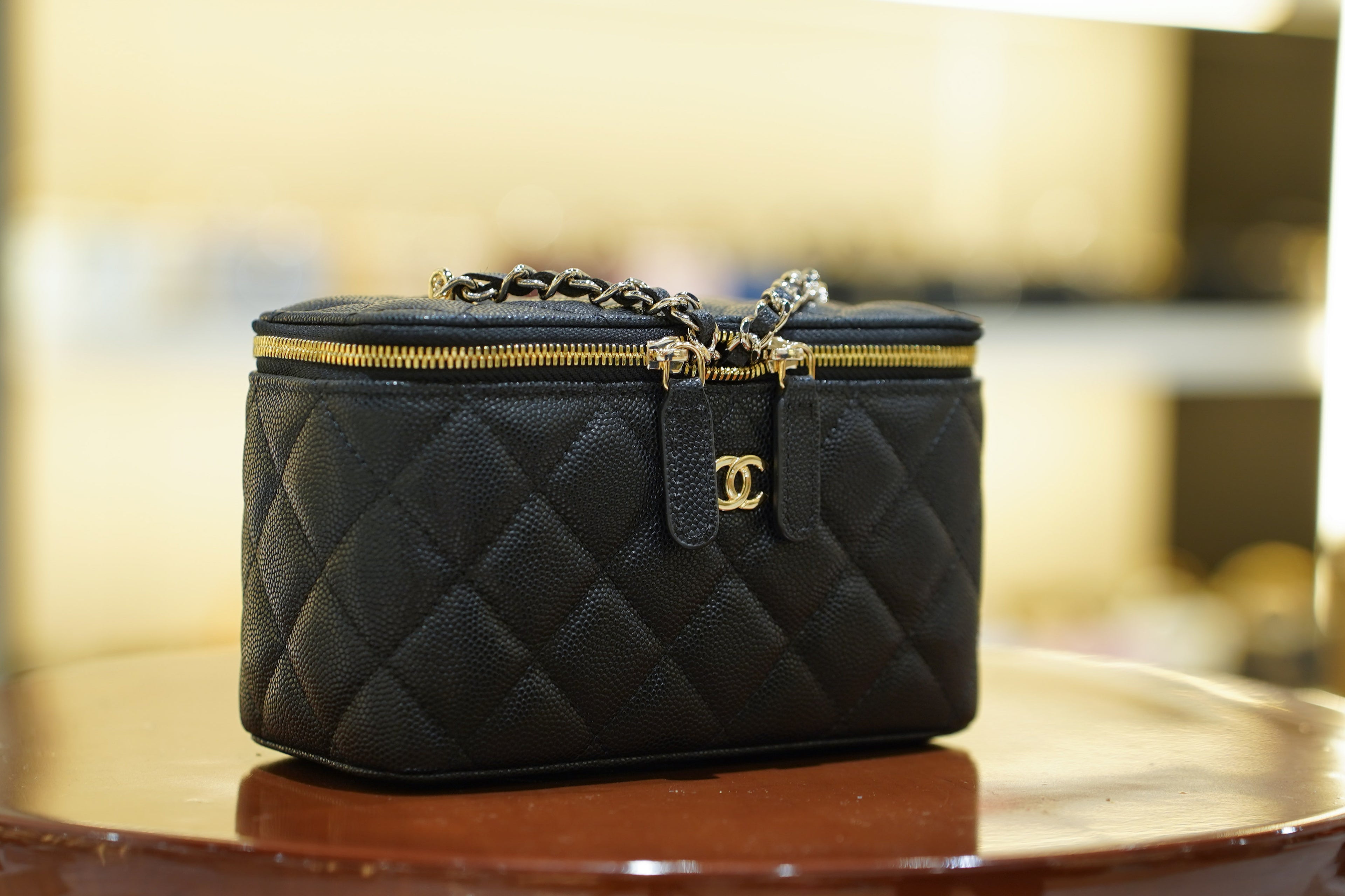 Chanel | Small Vanity – Caviar Leather – Black – Gold Hardware