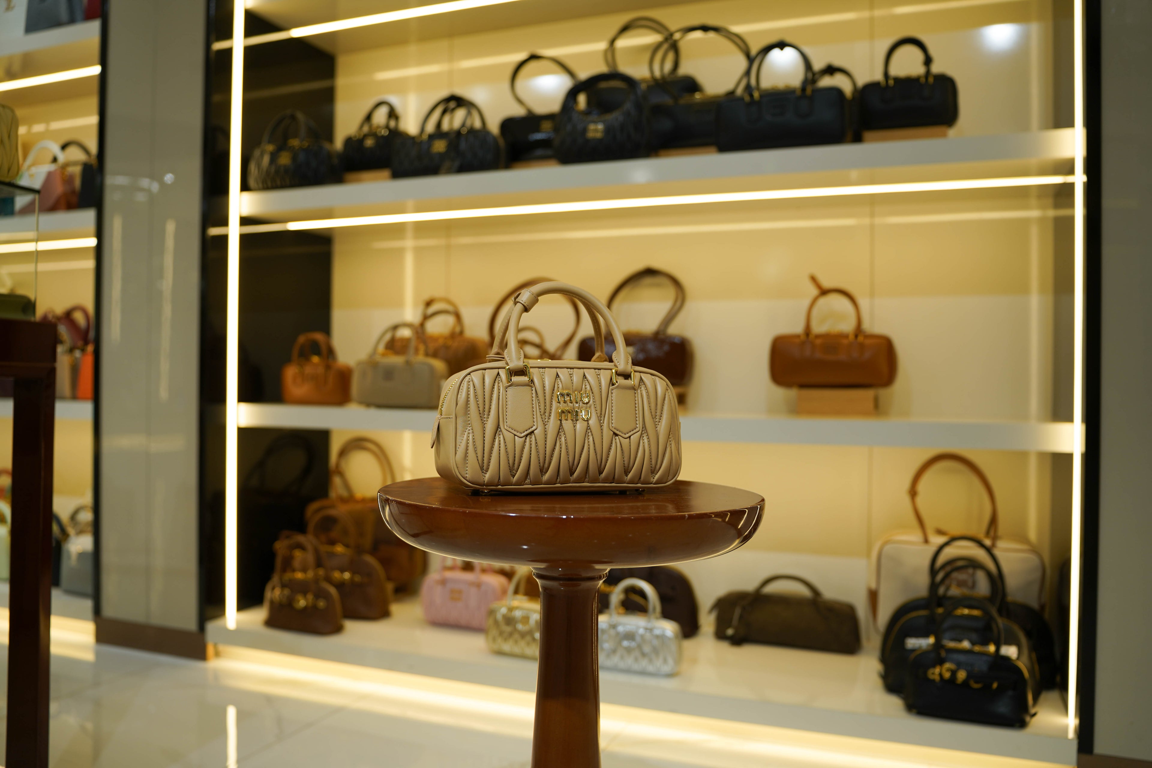 Miu Miu | Arcadie (Medium) – Leather – Beige – Gold Hardware