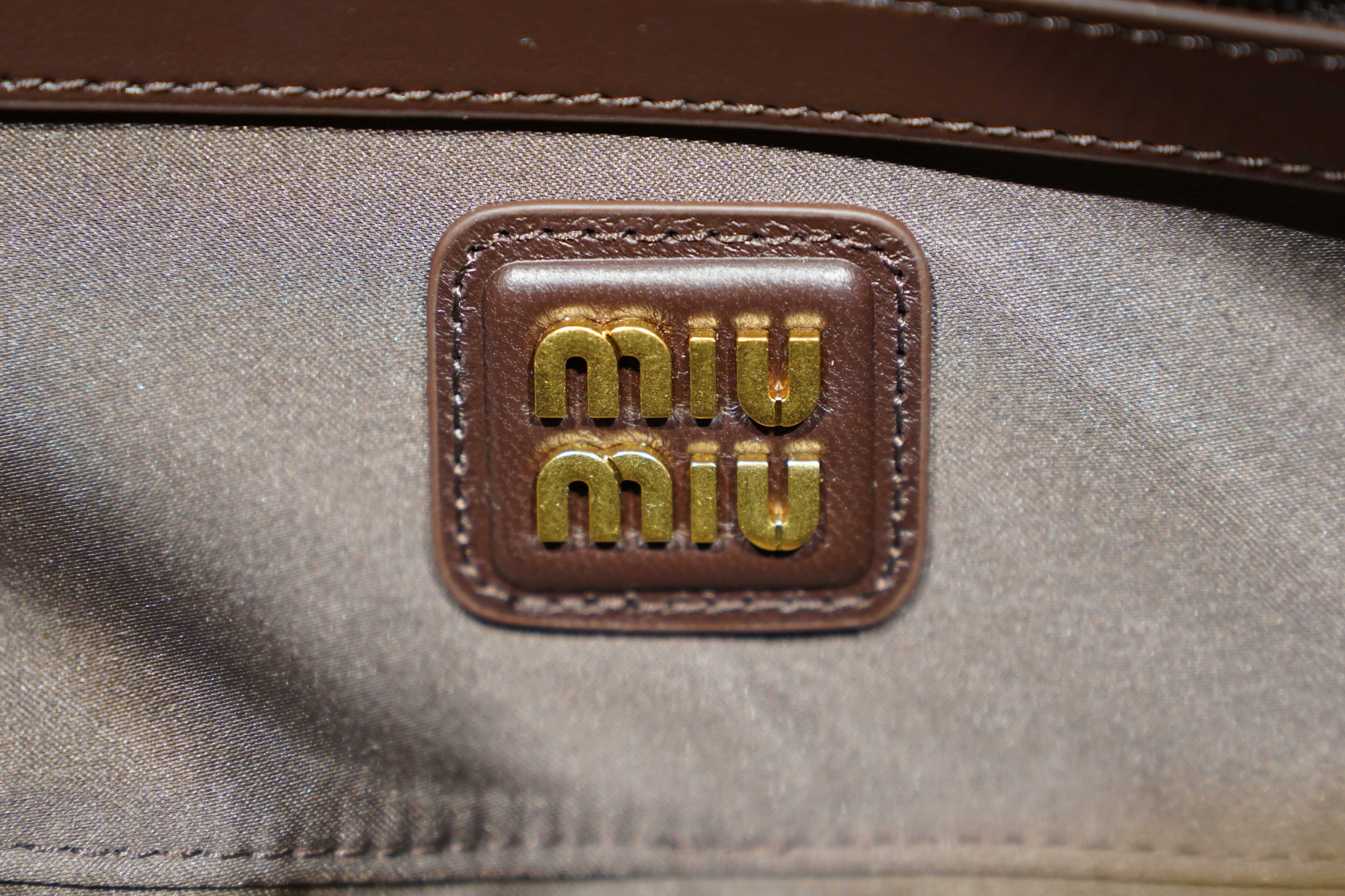 Miu Miu | Arcadie (Large) – Leather – Brown – Gold Hardware