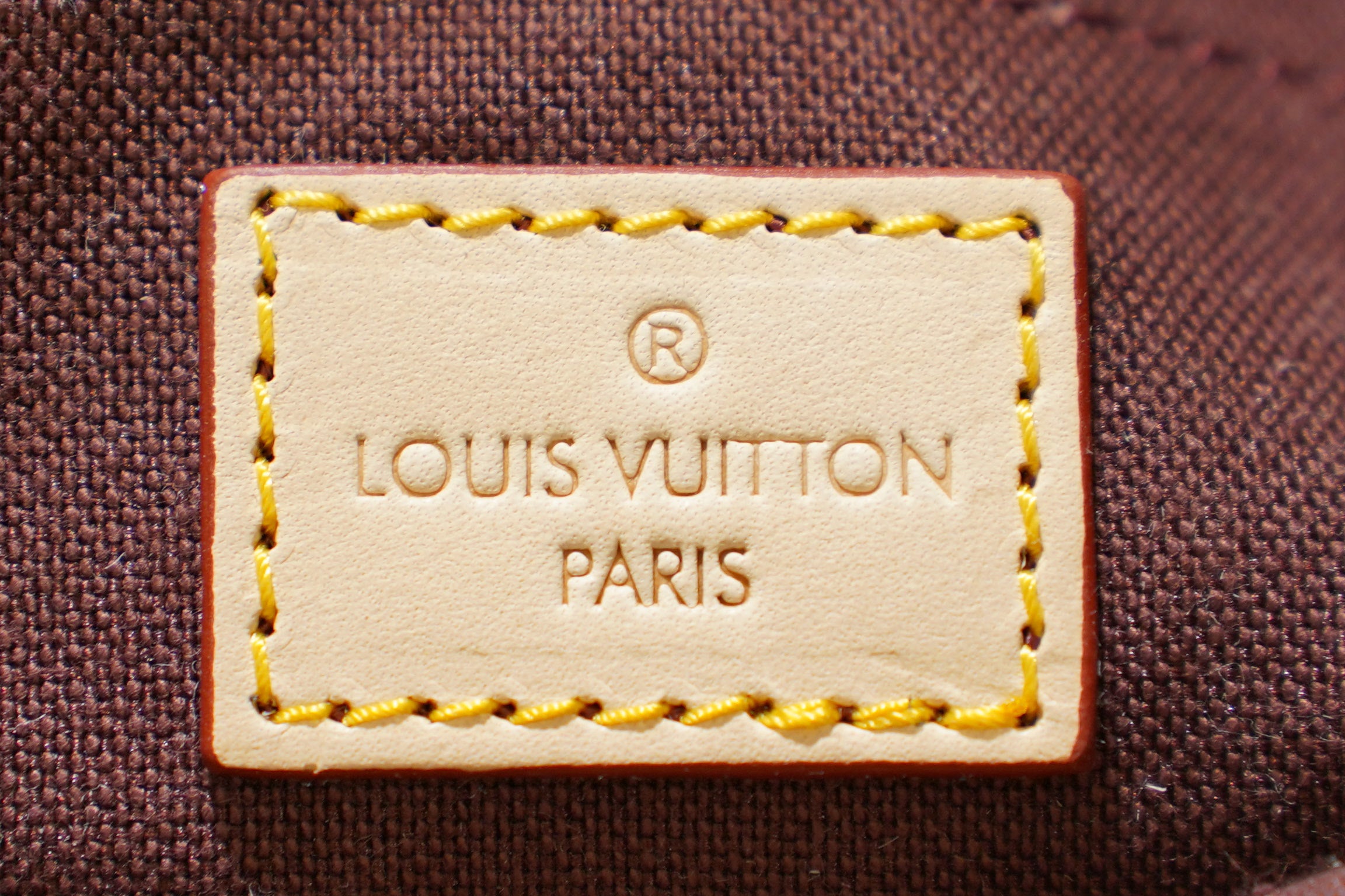 Louis Vuitton | Pochette Metis – Canvas – Brown – Gold Hardware