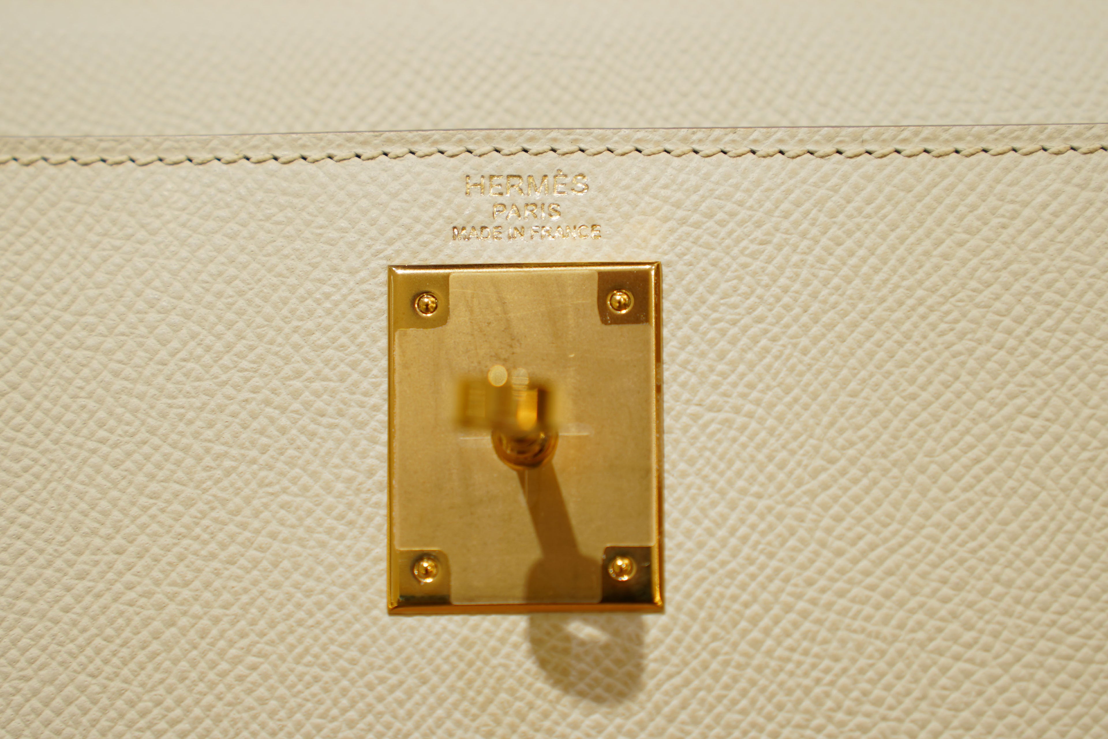 Hermes | Kelly 28 – Togo – Craie – Gold Hardware