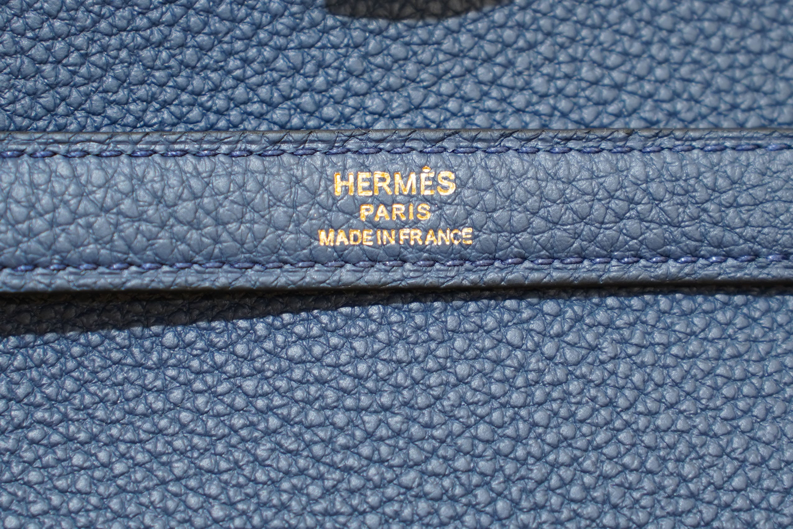 Hermes | Kelly 28 – Togo – Blau – Goldene Hardware