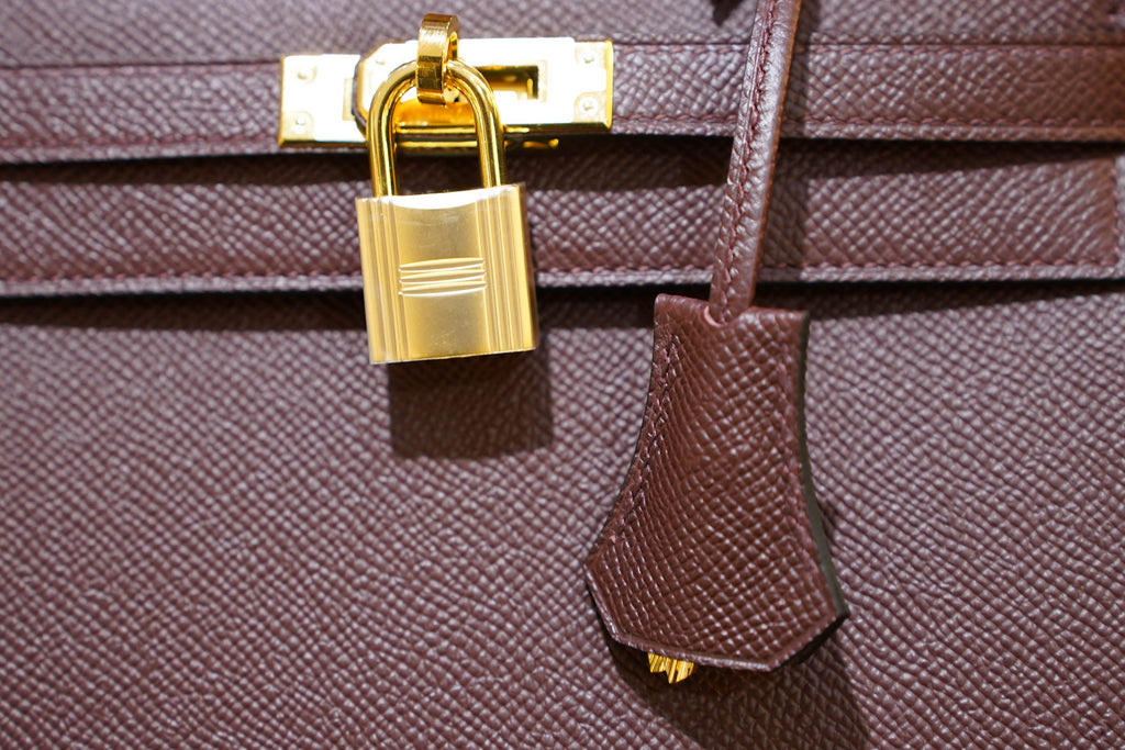 Hermes | Kelly 28 – Retourne – Togo – Cassis – Gold Hardware